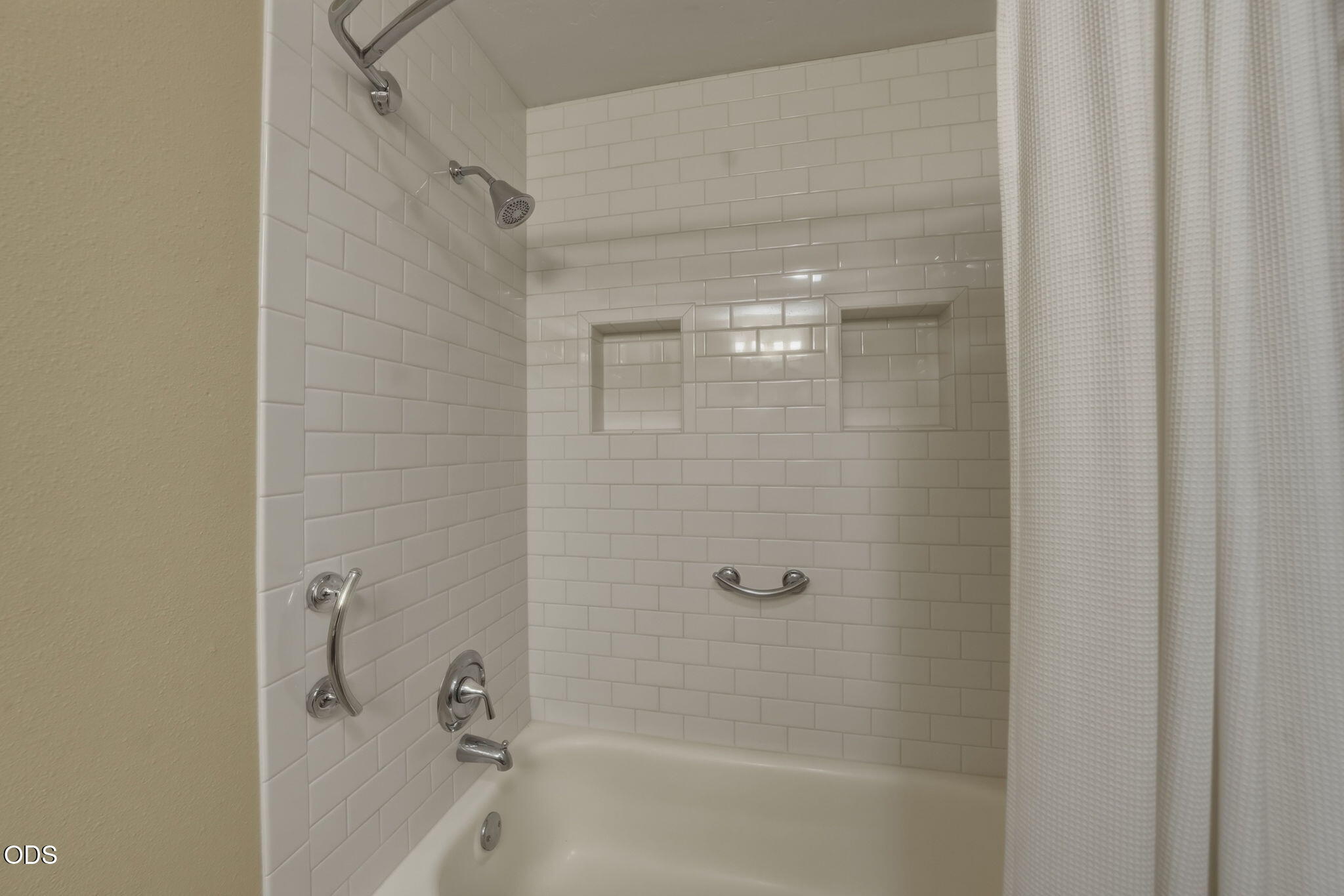 807 E Desperado, UNIT 202