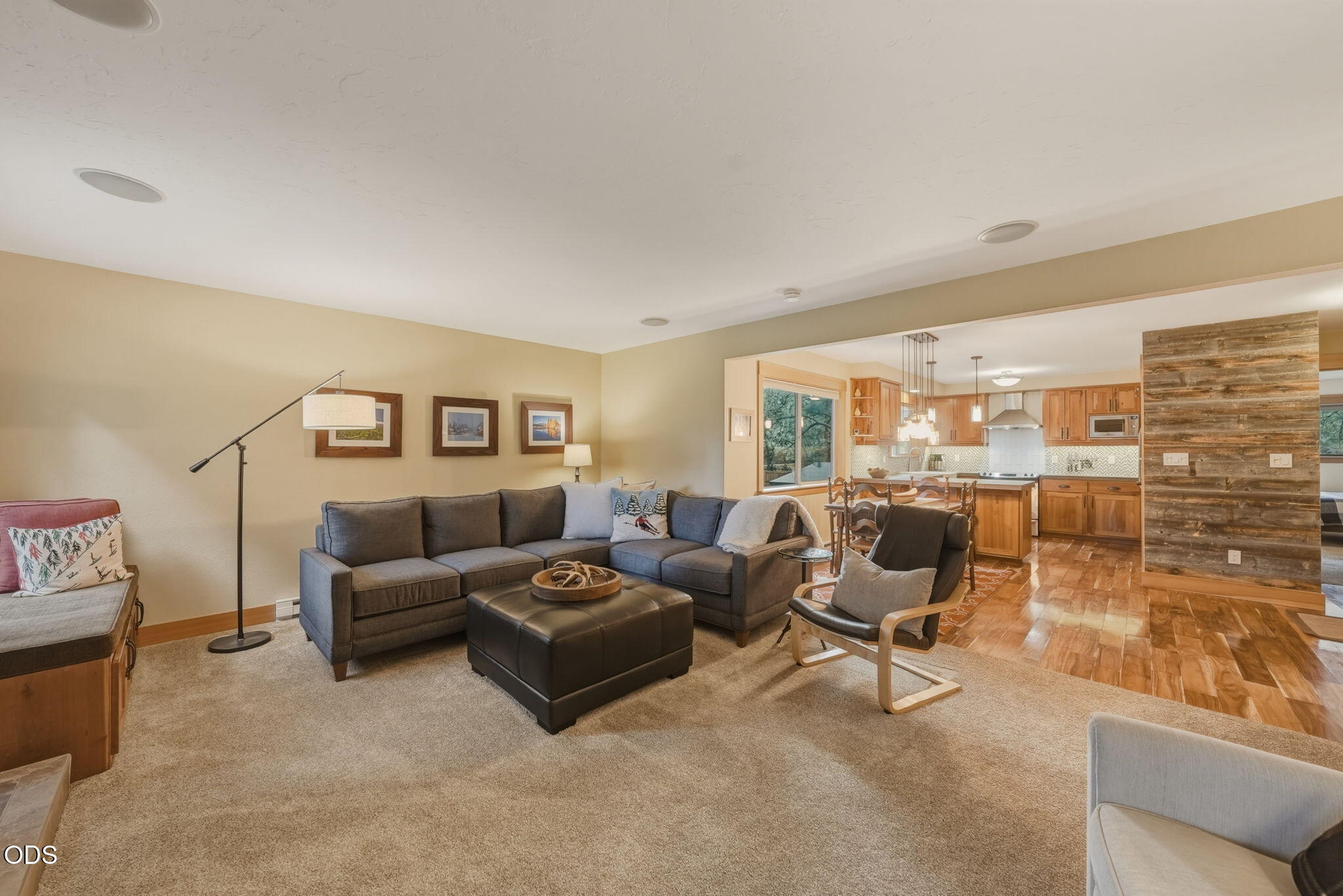 807 E Desperado, UNIT 202