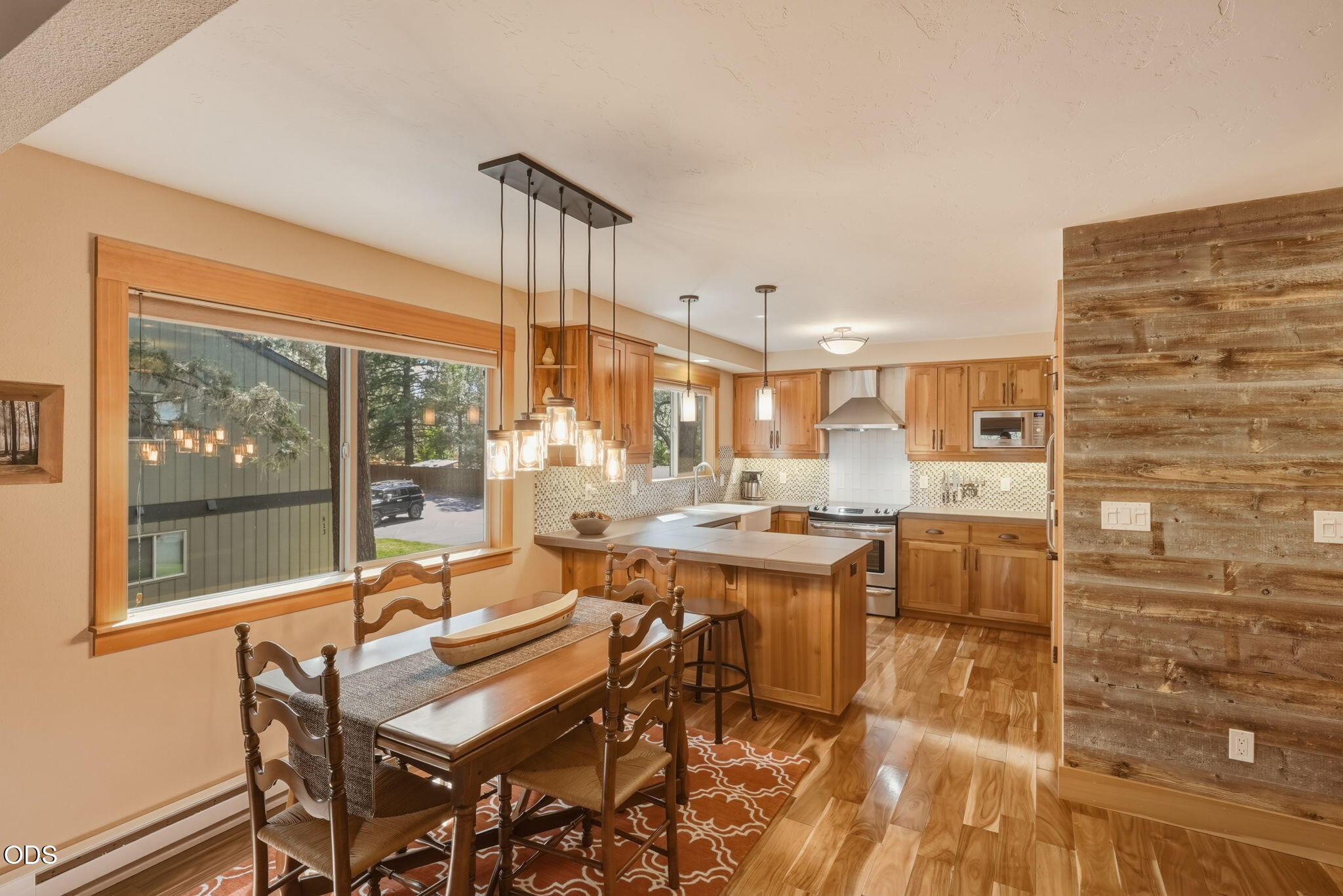 807 E Desperado, UNIT 202