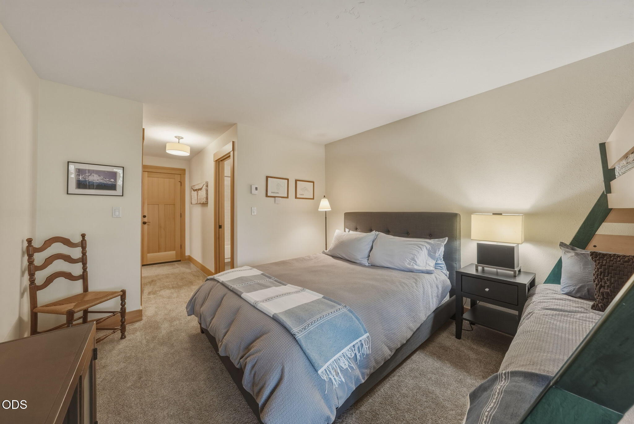 807 E Desperado, UNIT 202