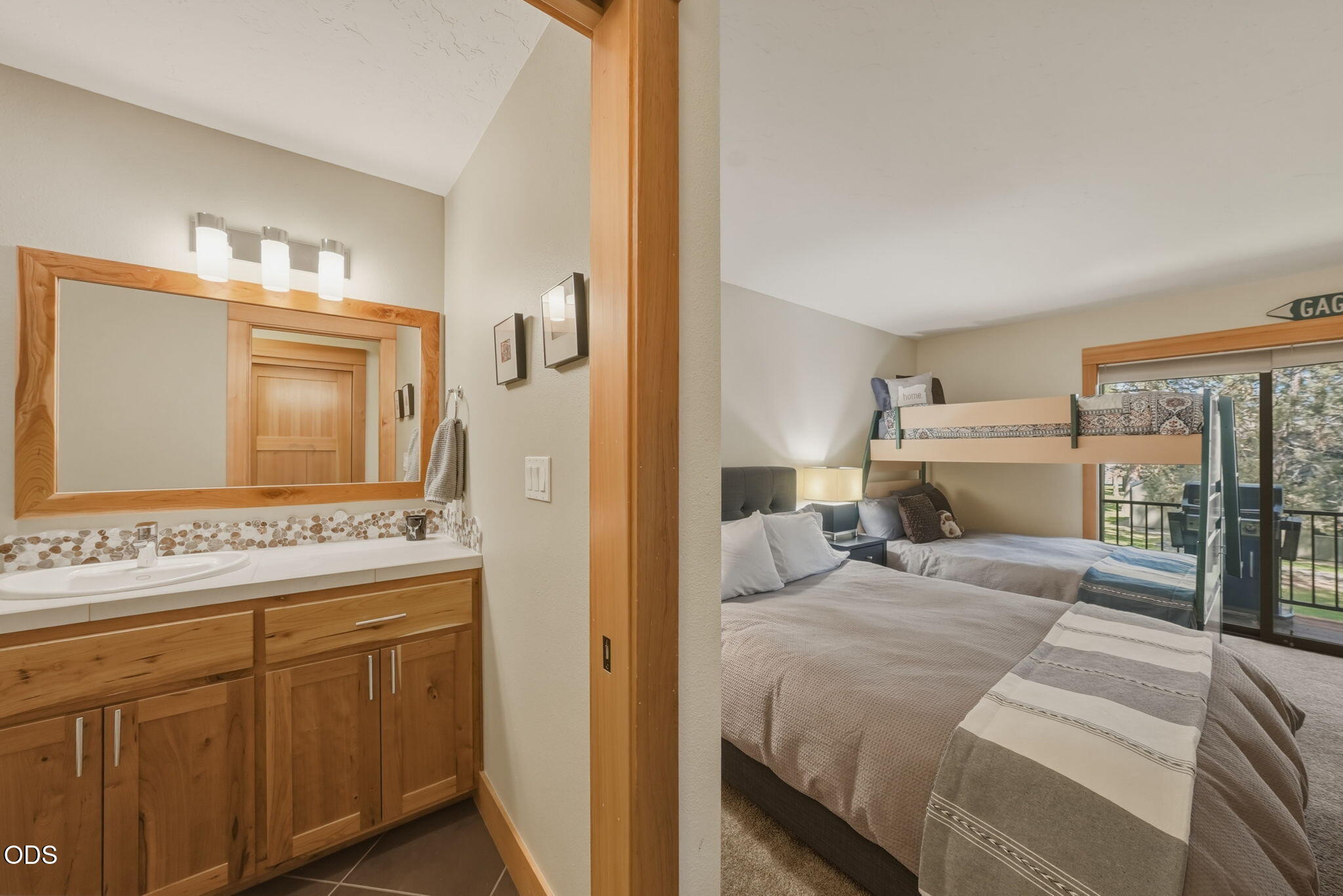 807 E Desperado, UNIT 202