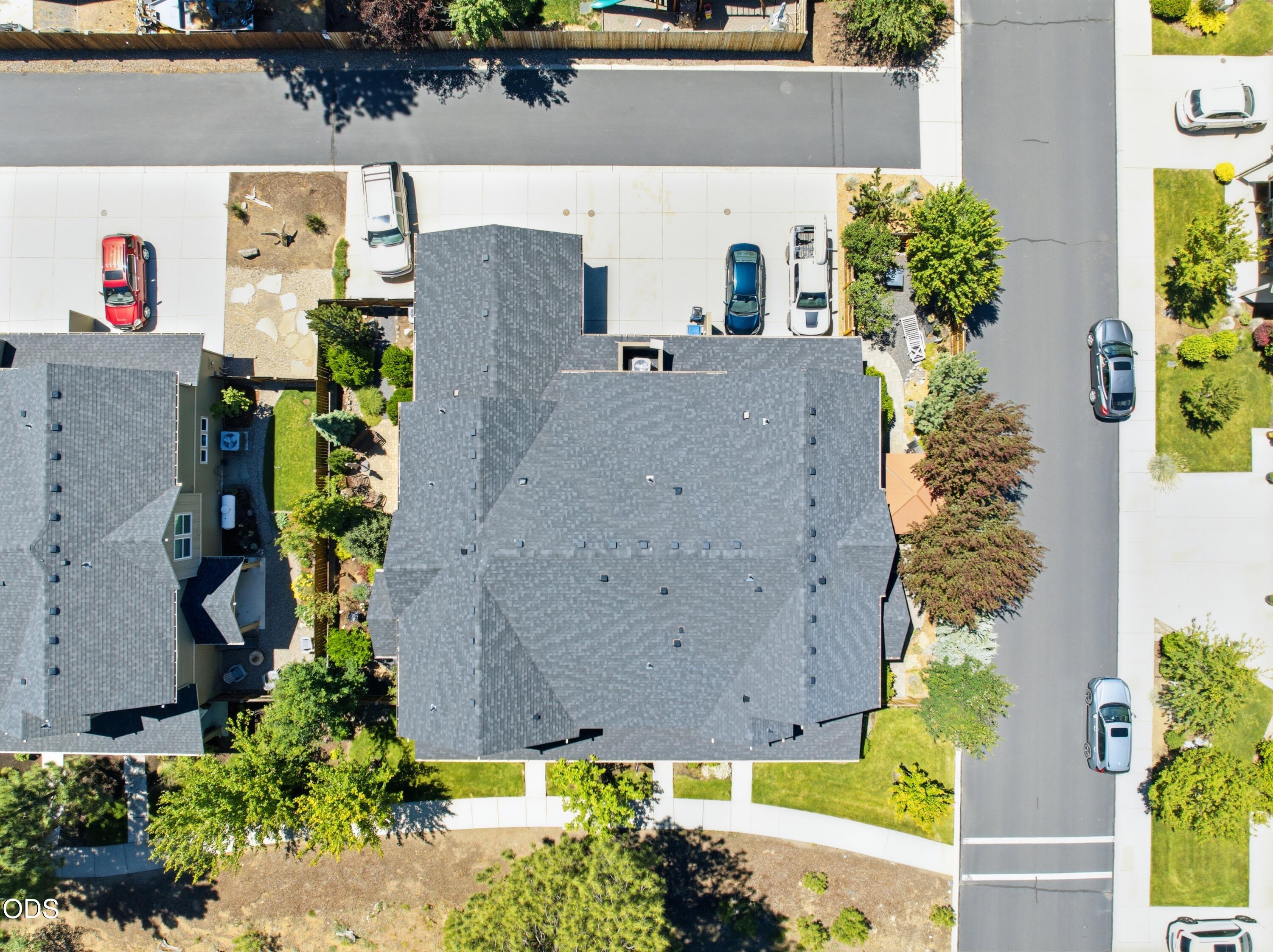 950 N Hindeman Avenue