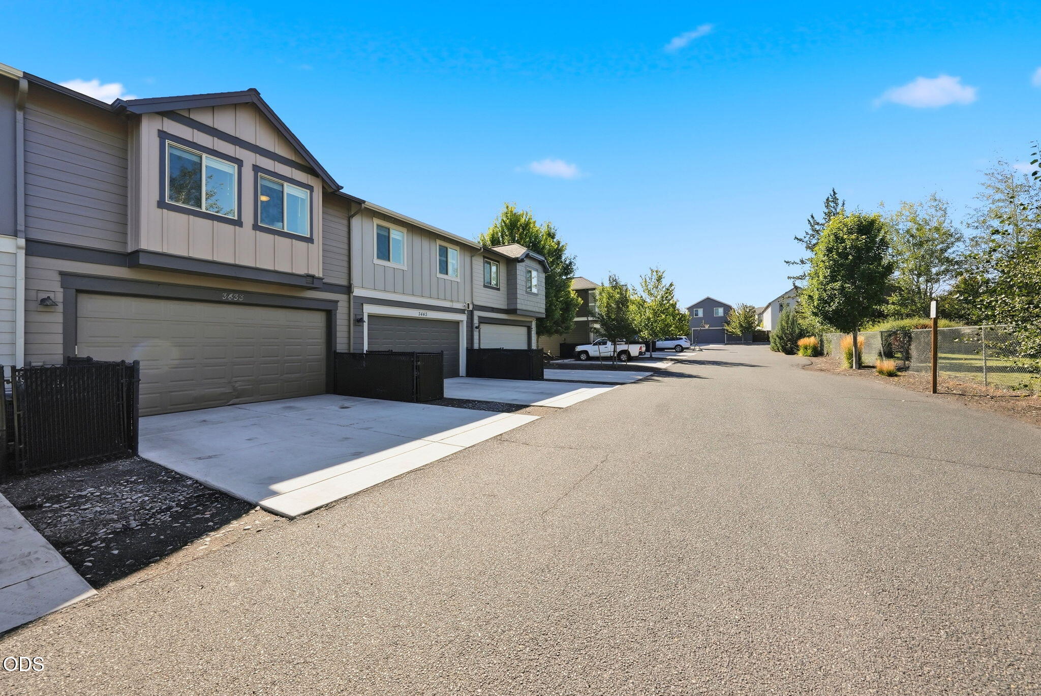 3433 SW 28th Street