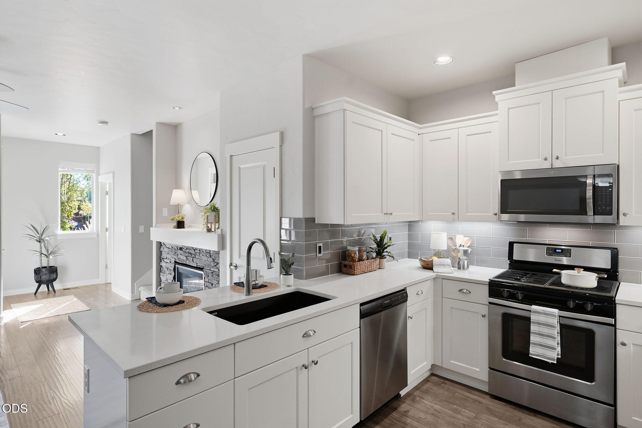 3433 SW 28th Street