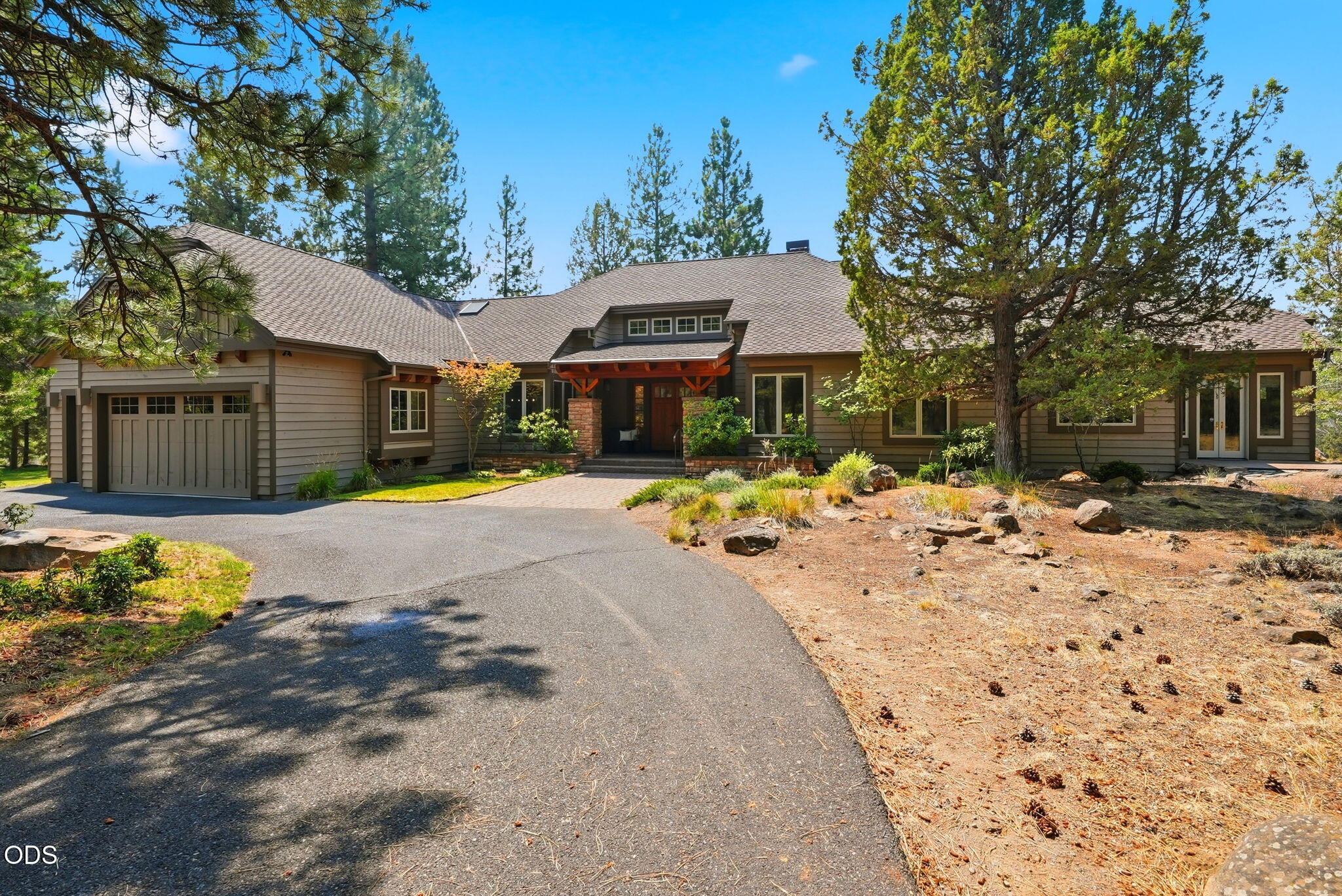 16863 Royal Coachman Drive