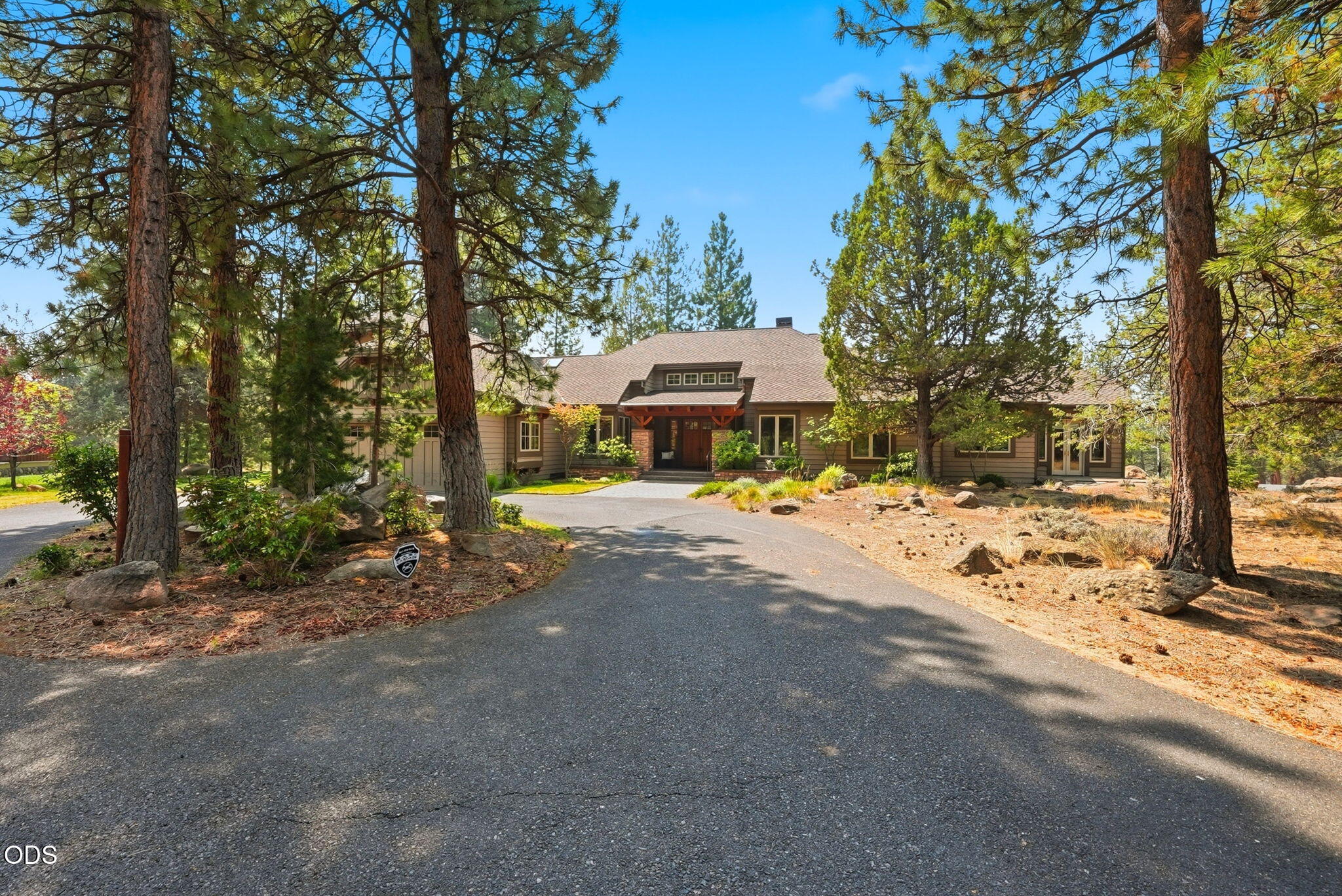 16863 Royal Coachman Drive