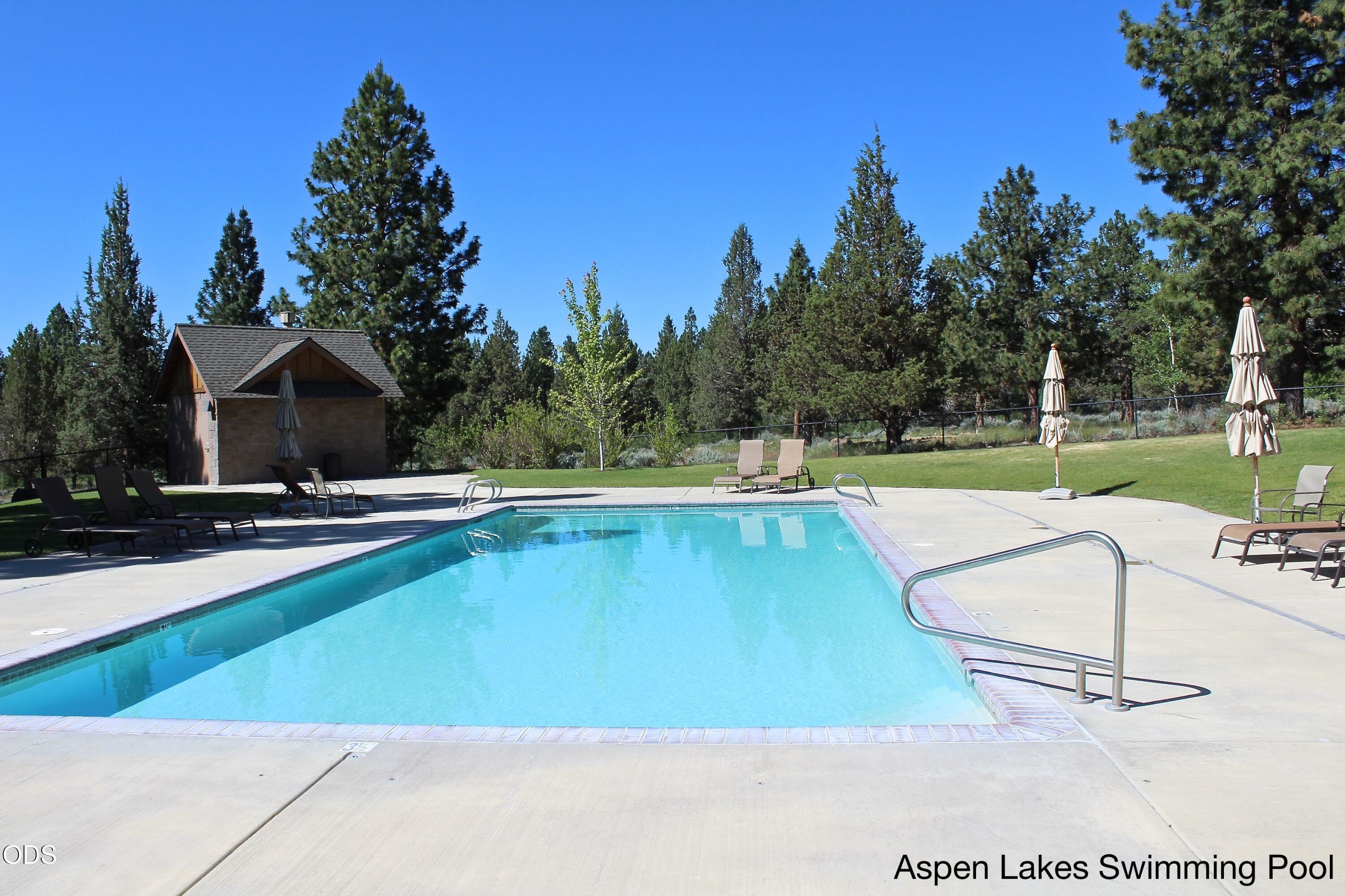 16863 Royal Coachman Drive