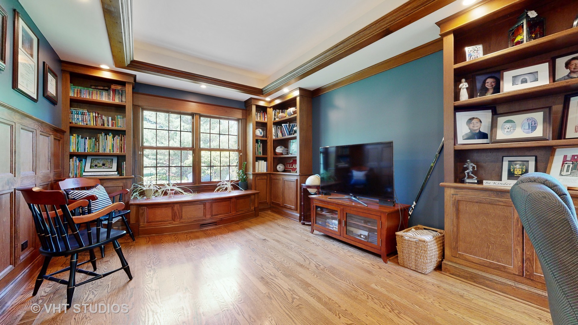 1220 N Kennicott Boulevard