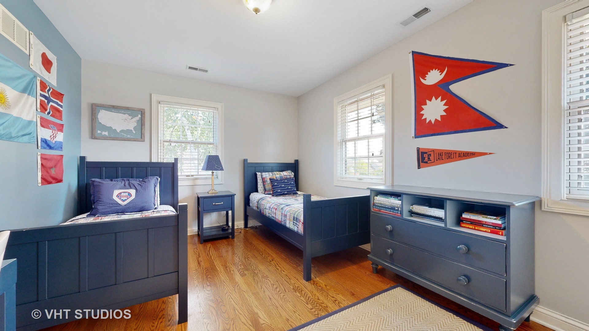 1220 N Kennicott Boulevard