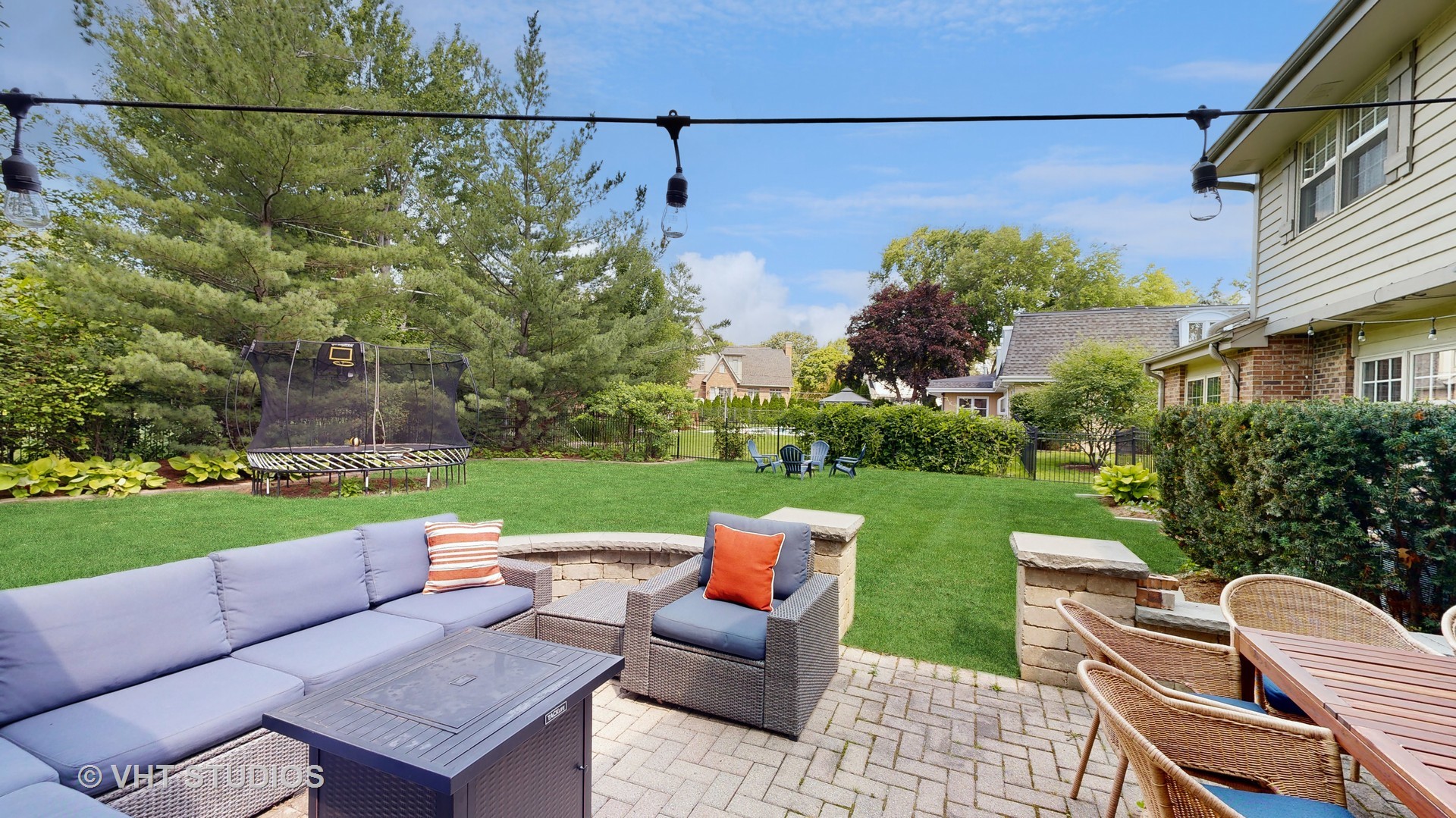 1220 N Kennicott Boulevard