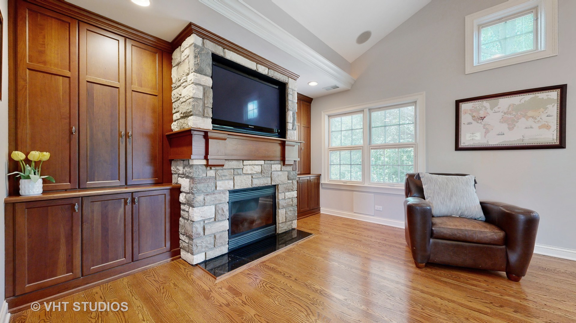 1220 N Kennicott Boulevard