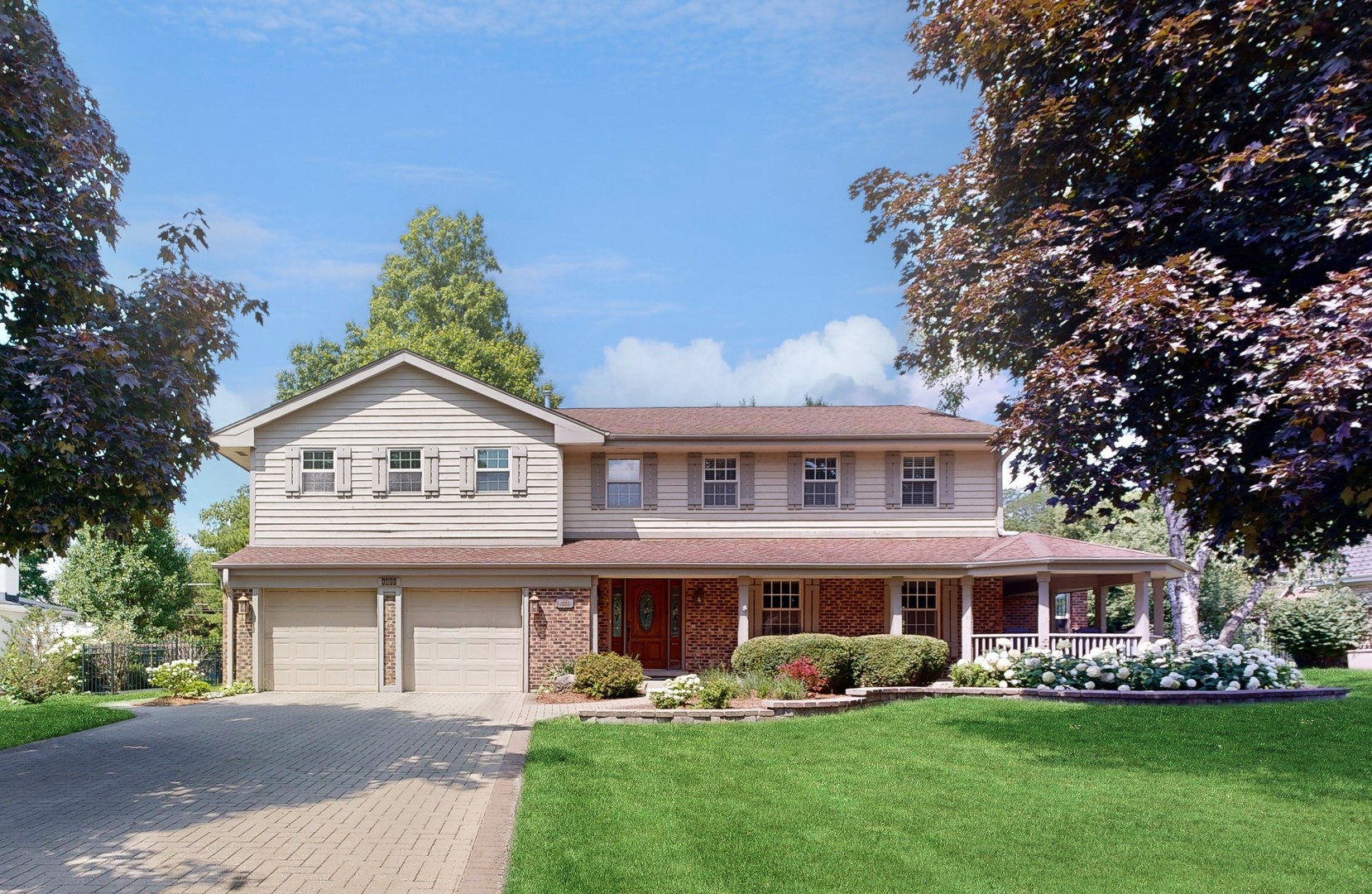 1220 N Kennicott Boulevard