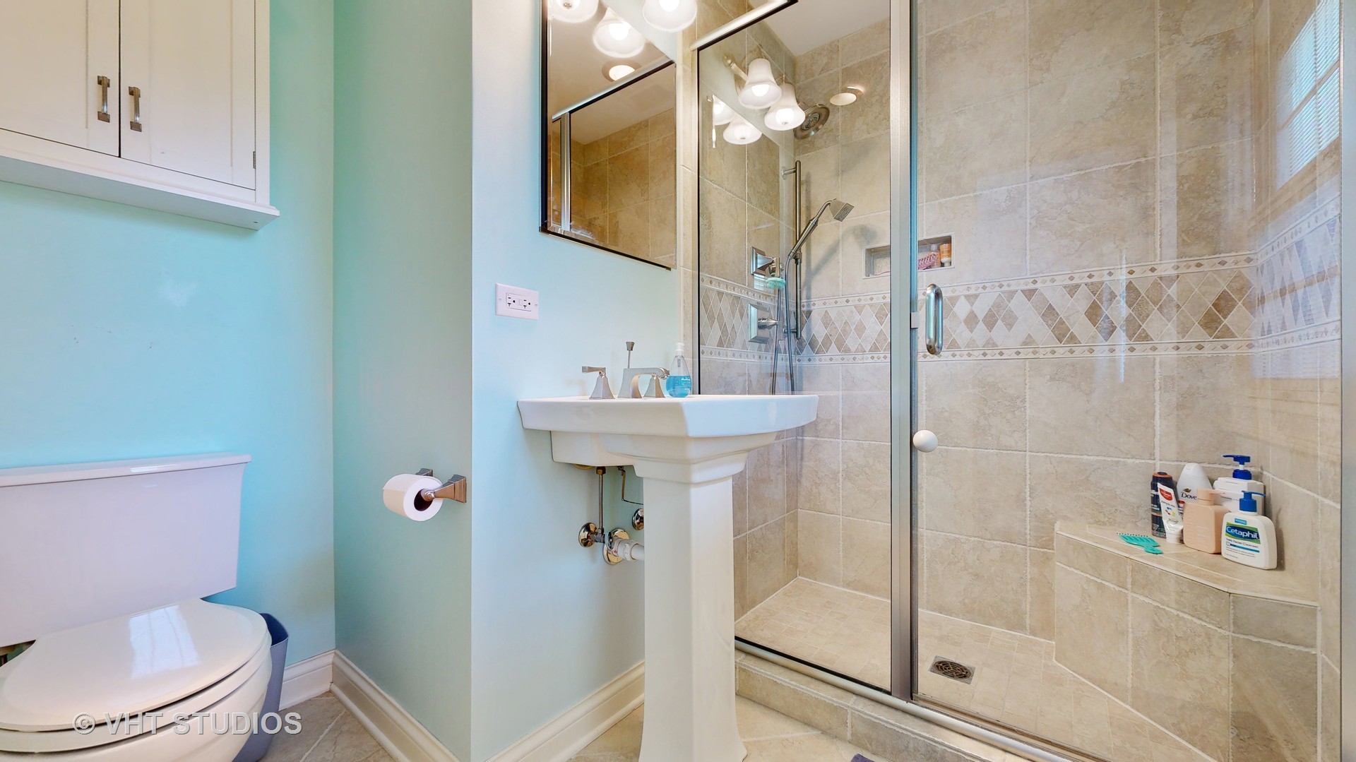 1220 N Kennicott Boulevard