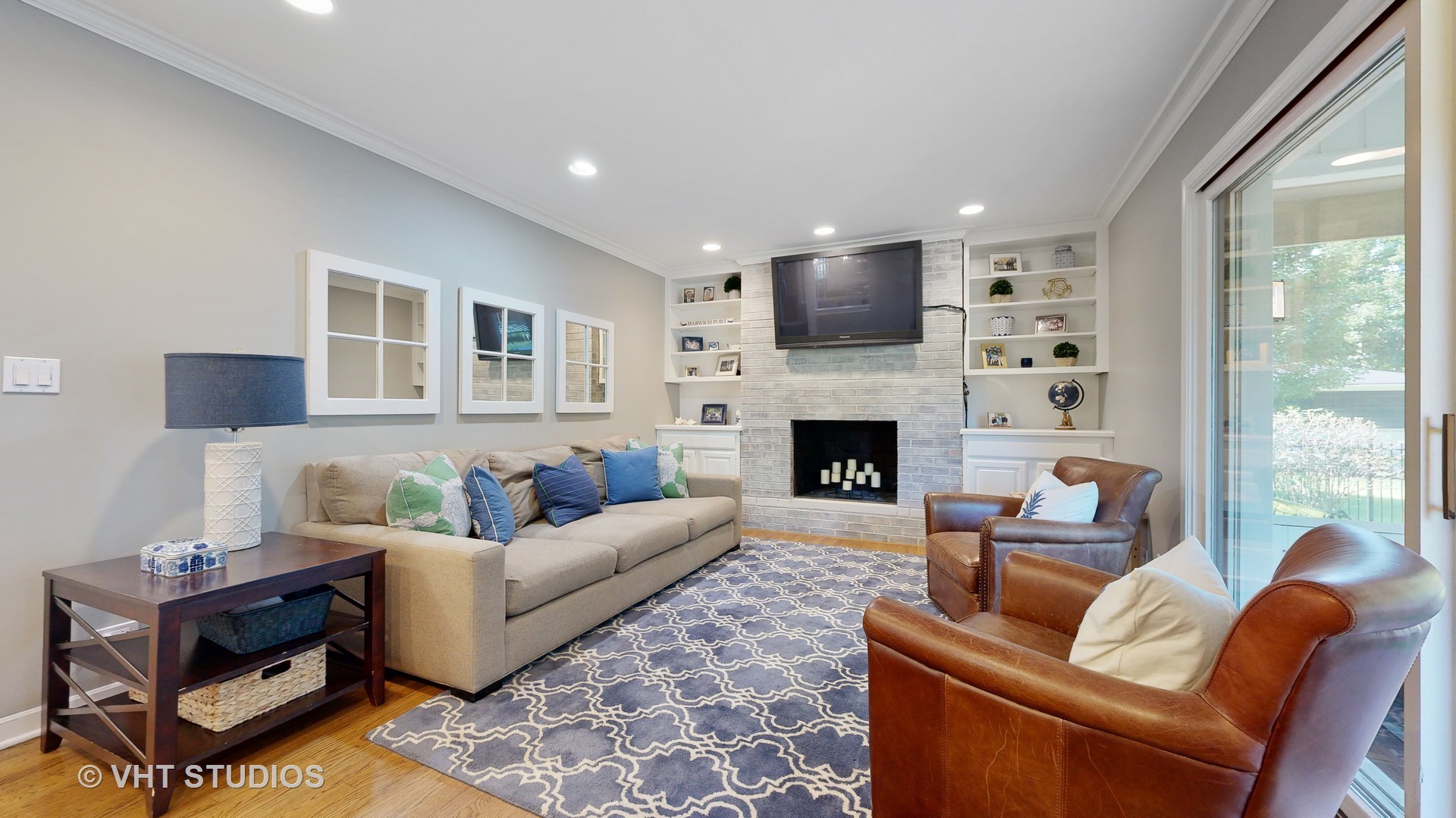 1220 N Kennicott Boulevard