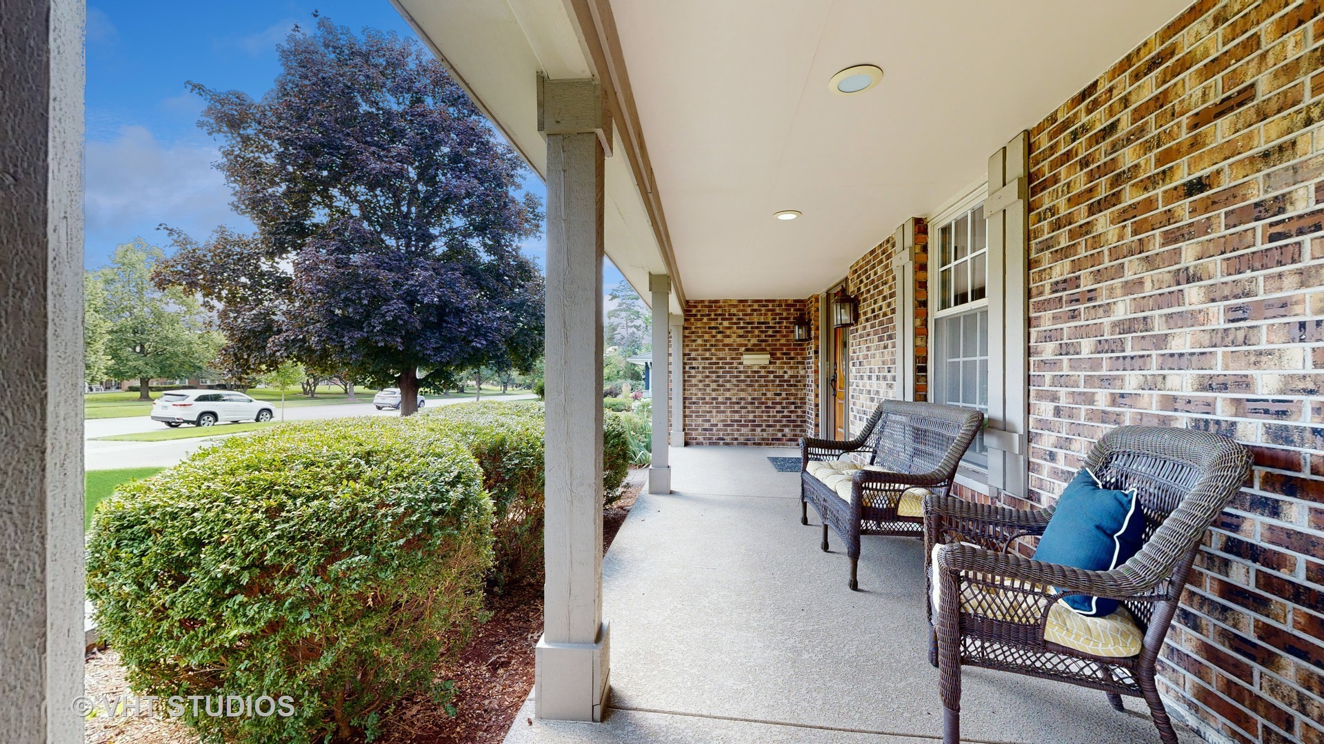 1220 N Kennicott Boulevard