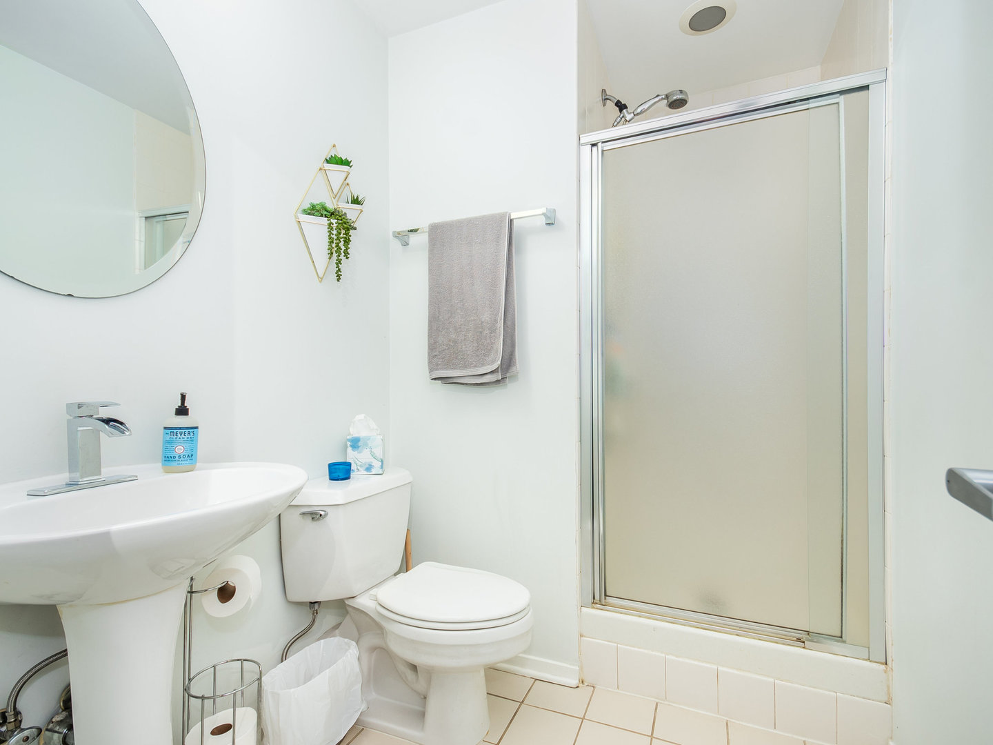 2911 N Western Avenue Unit: 113