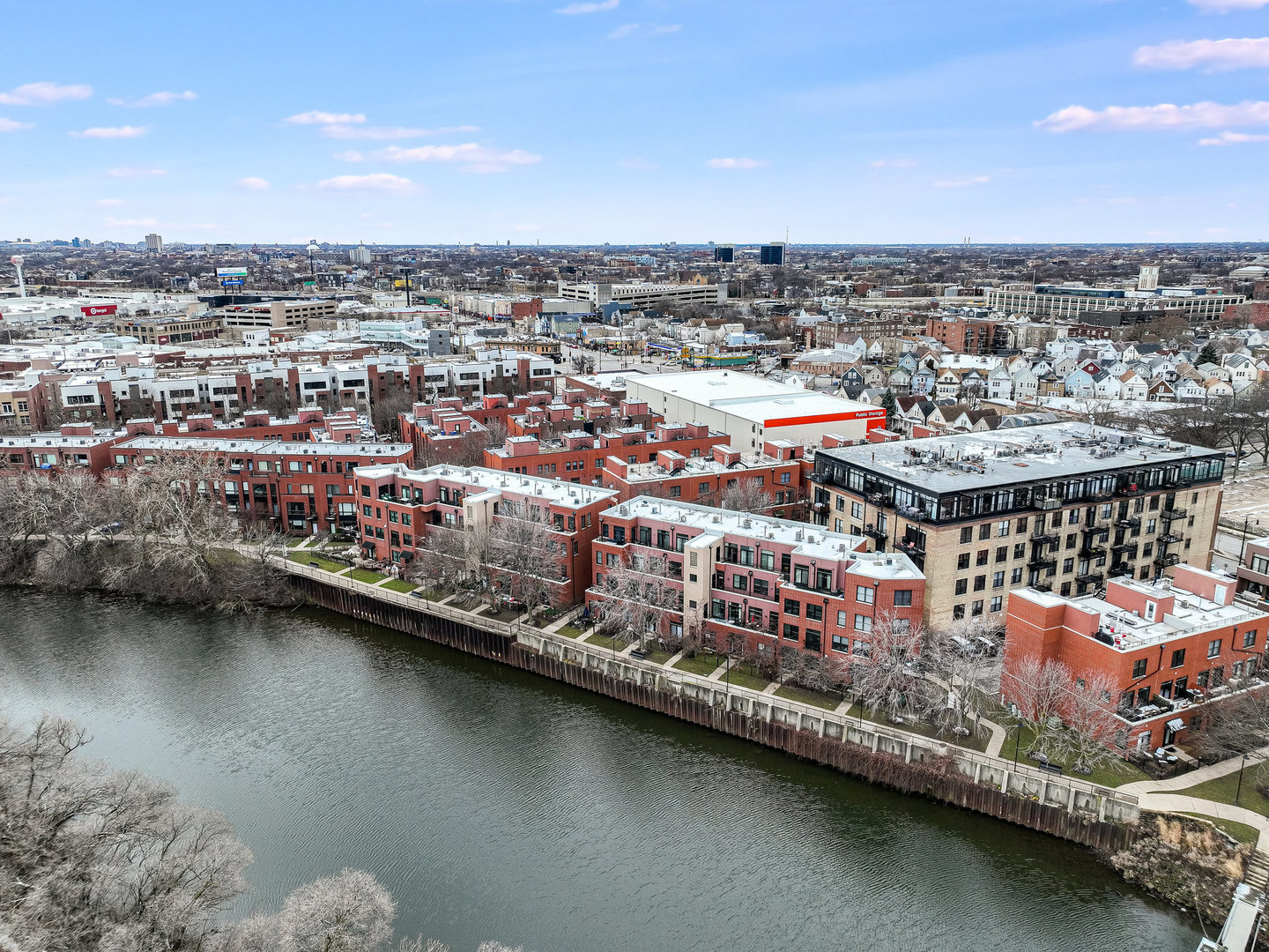 2911 N Western Avenue Unit: 113