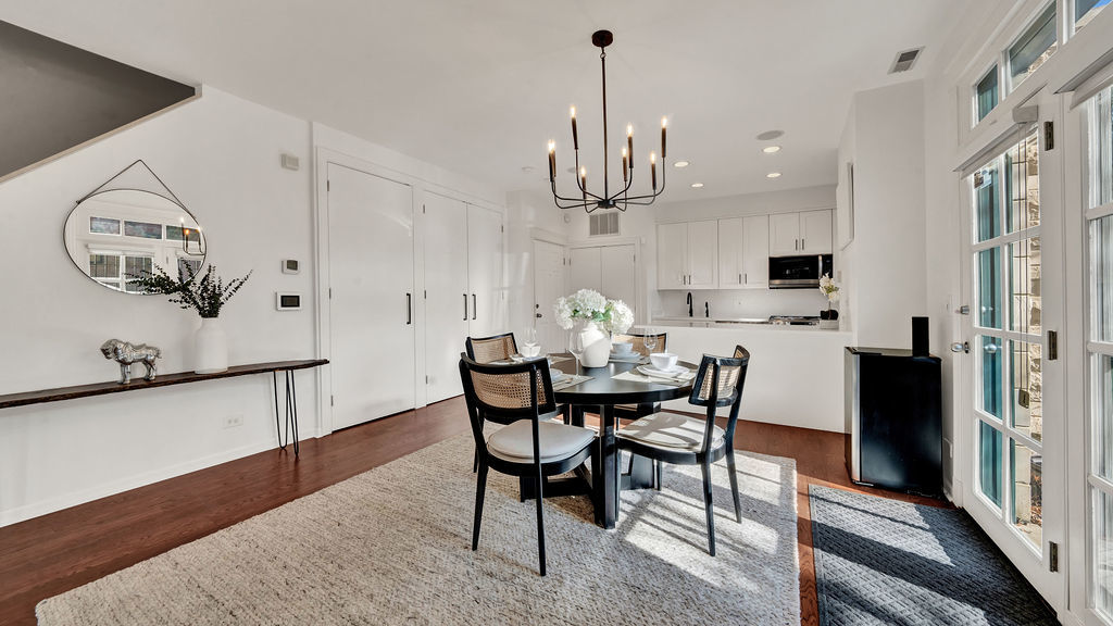 2500 N Seminary Avenue Unit: 1W