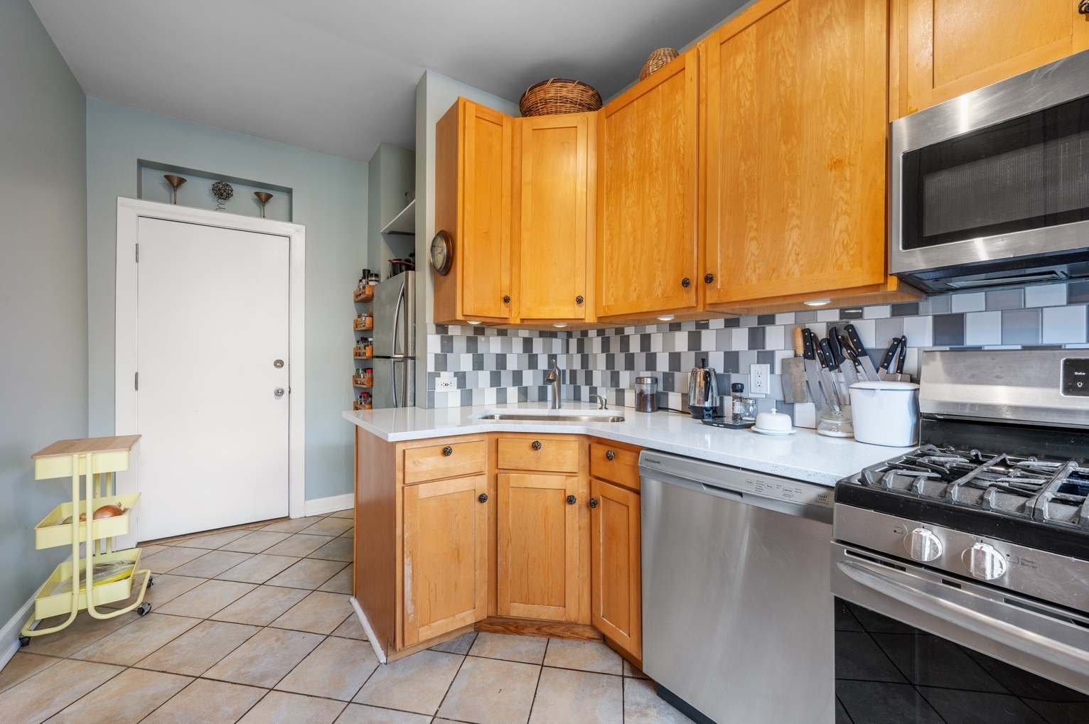 2501 N Washtenaw Avenue Unit: 1