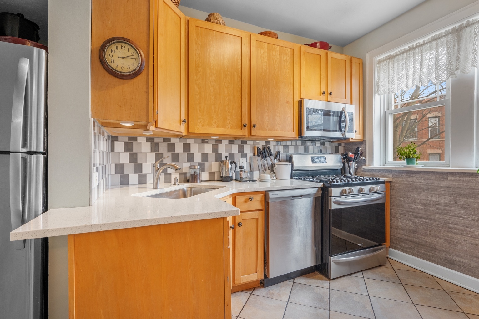 2501 N Washtenaw Avenue Unit: 1