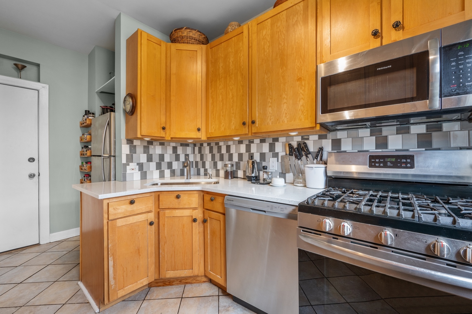 2501 N Washtenaw Avenue Unit: 1