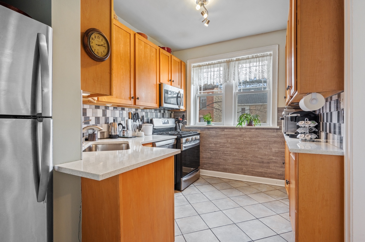 2501 N Washtenaw Avenue Unit: 1