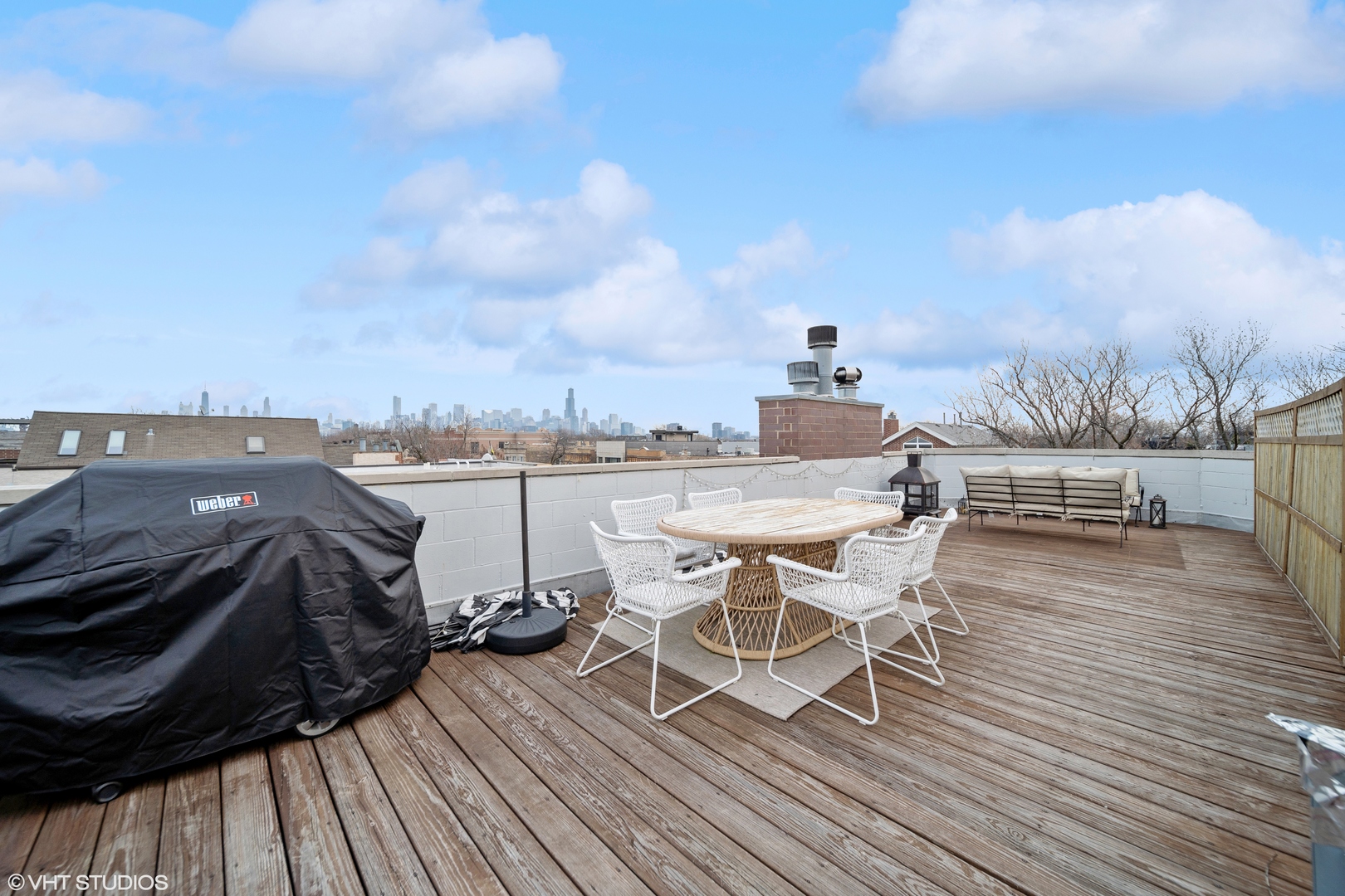 2038 W IOWA Street Unit: 3E