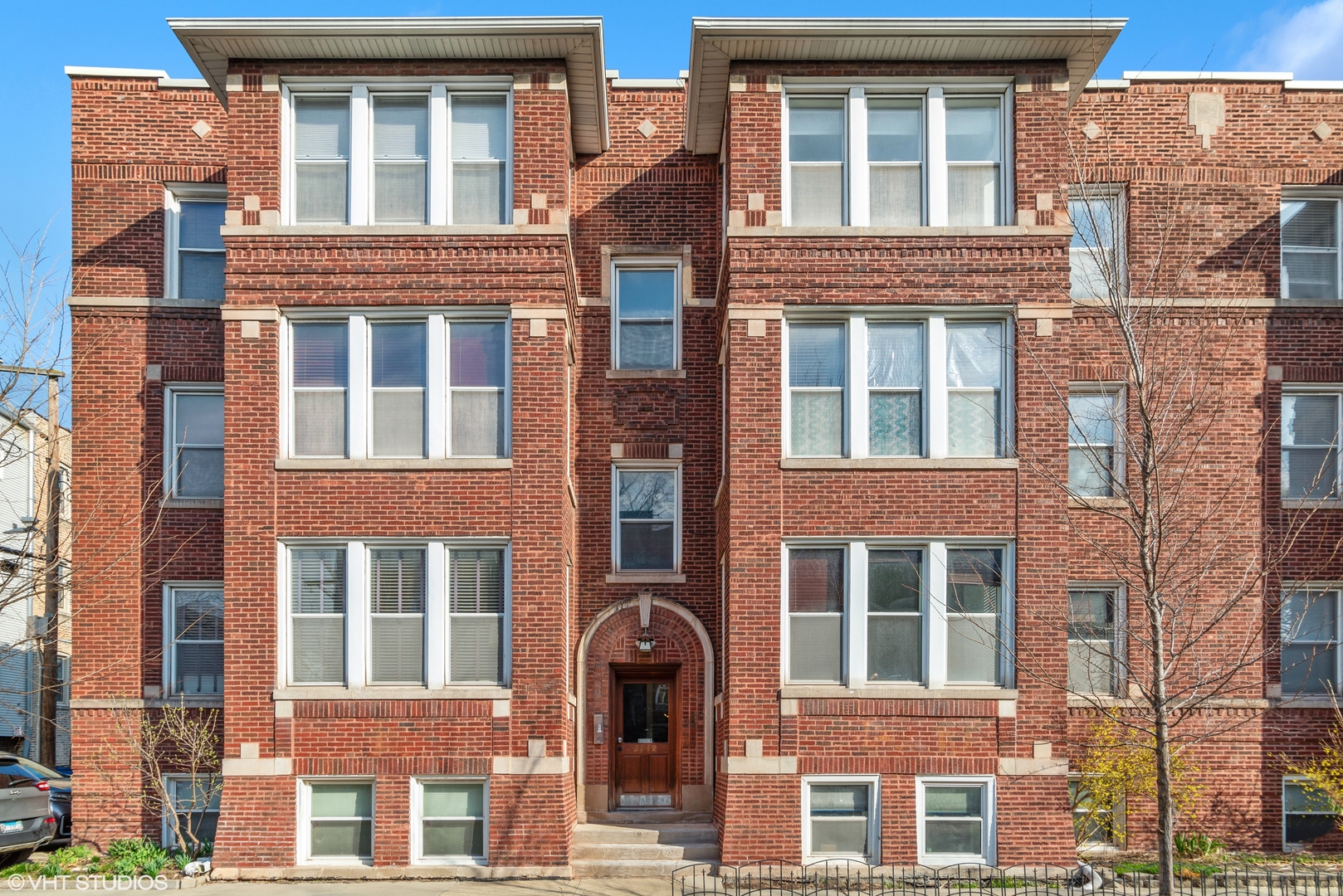2942 W Belle Plaine Avenue Unit: 3E