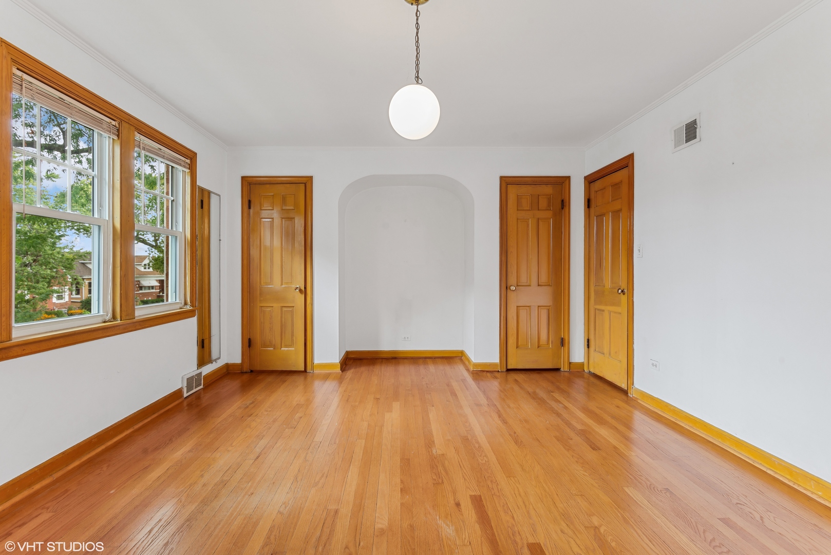 5705 W Pensacola Avenue