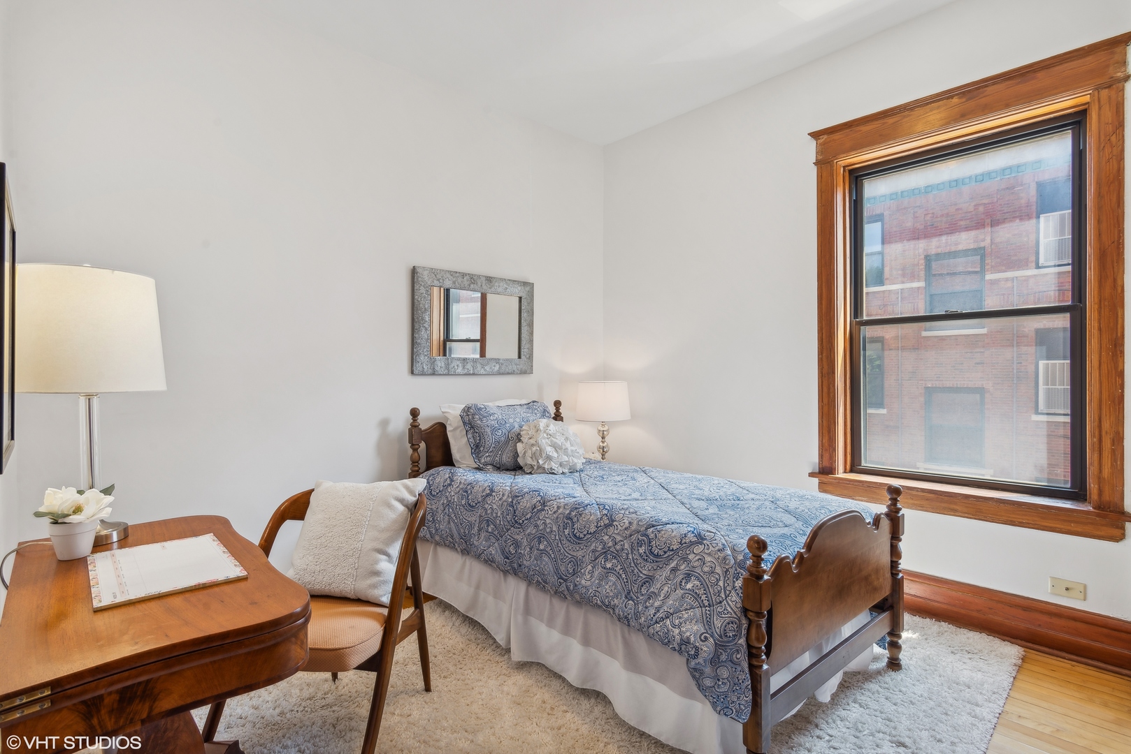 3146 W Medill Avenue Unit: 2E