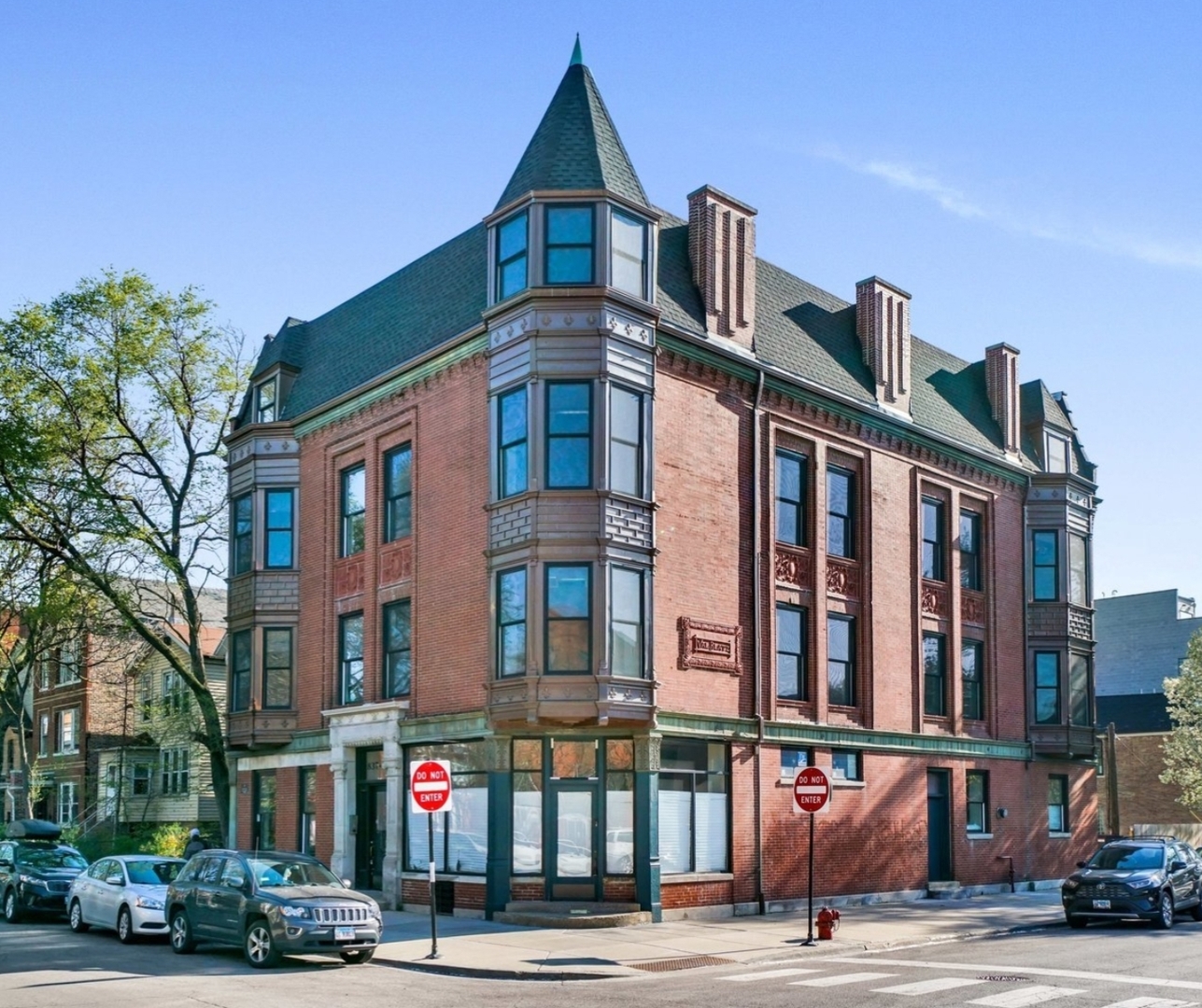 837 N Wolcott Avenue Unit: 3F