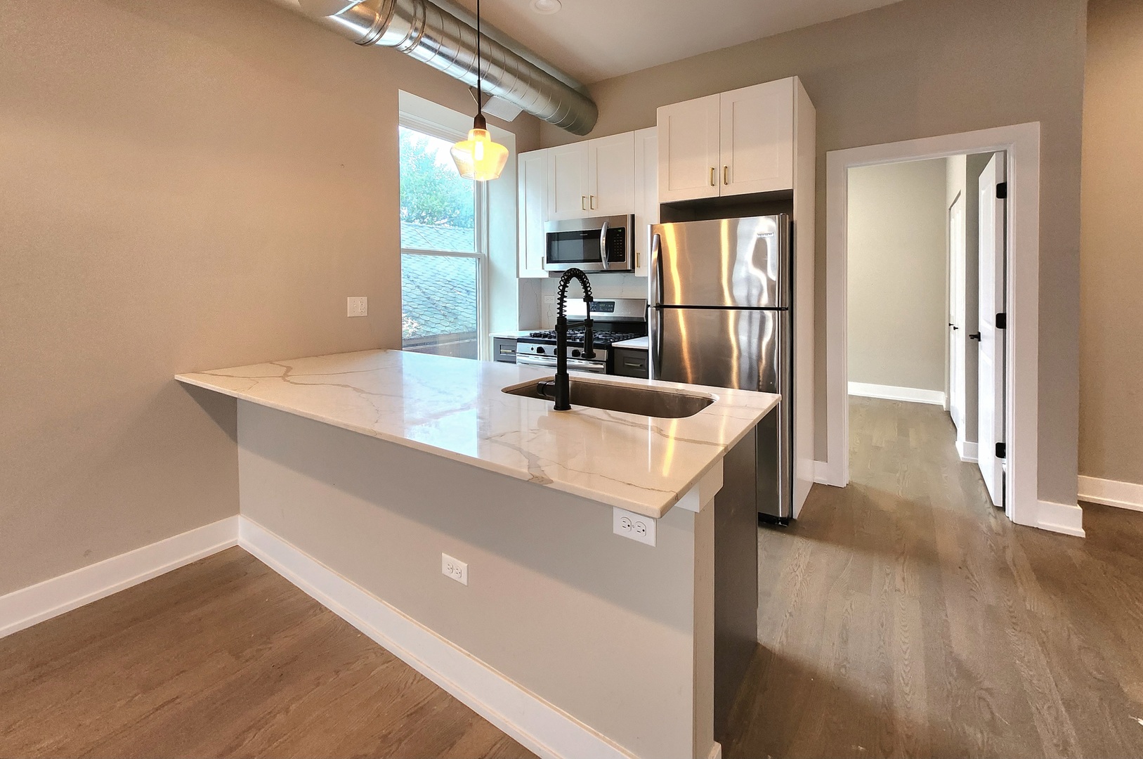 837 N Wolcott Avenue Unit: 3F