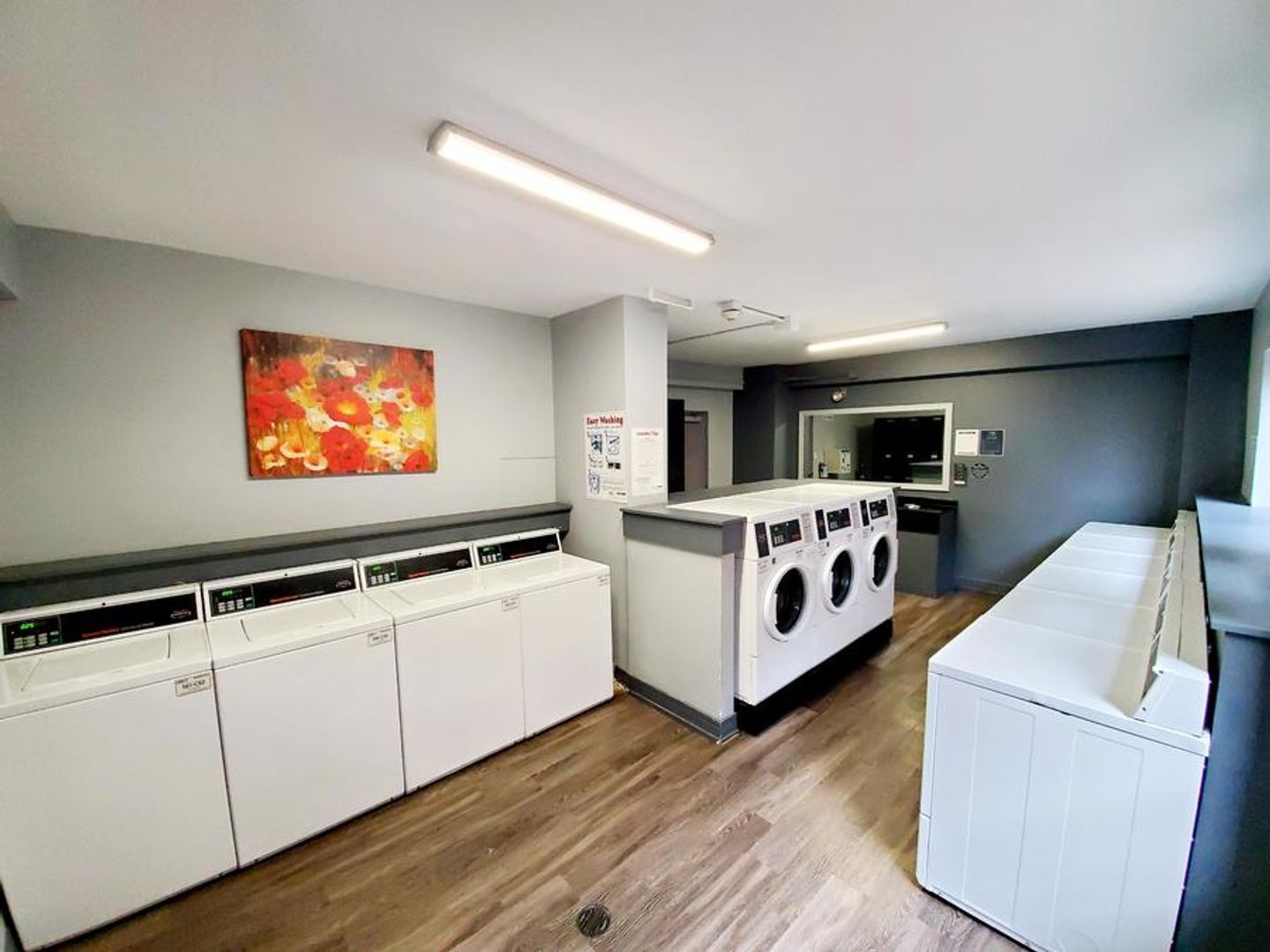 732 W Bittersweet Place Unit: 805