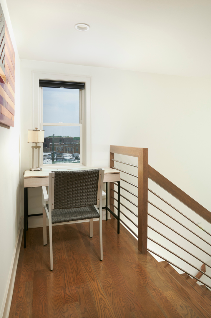 3828 N Racine Avenue Unit: 3