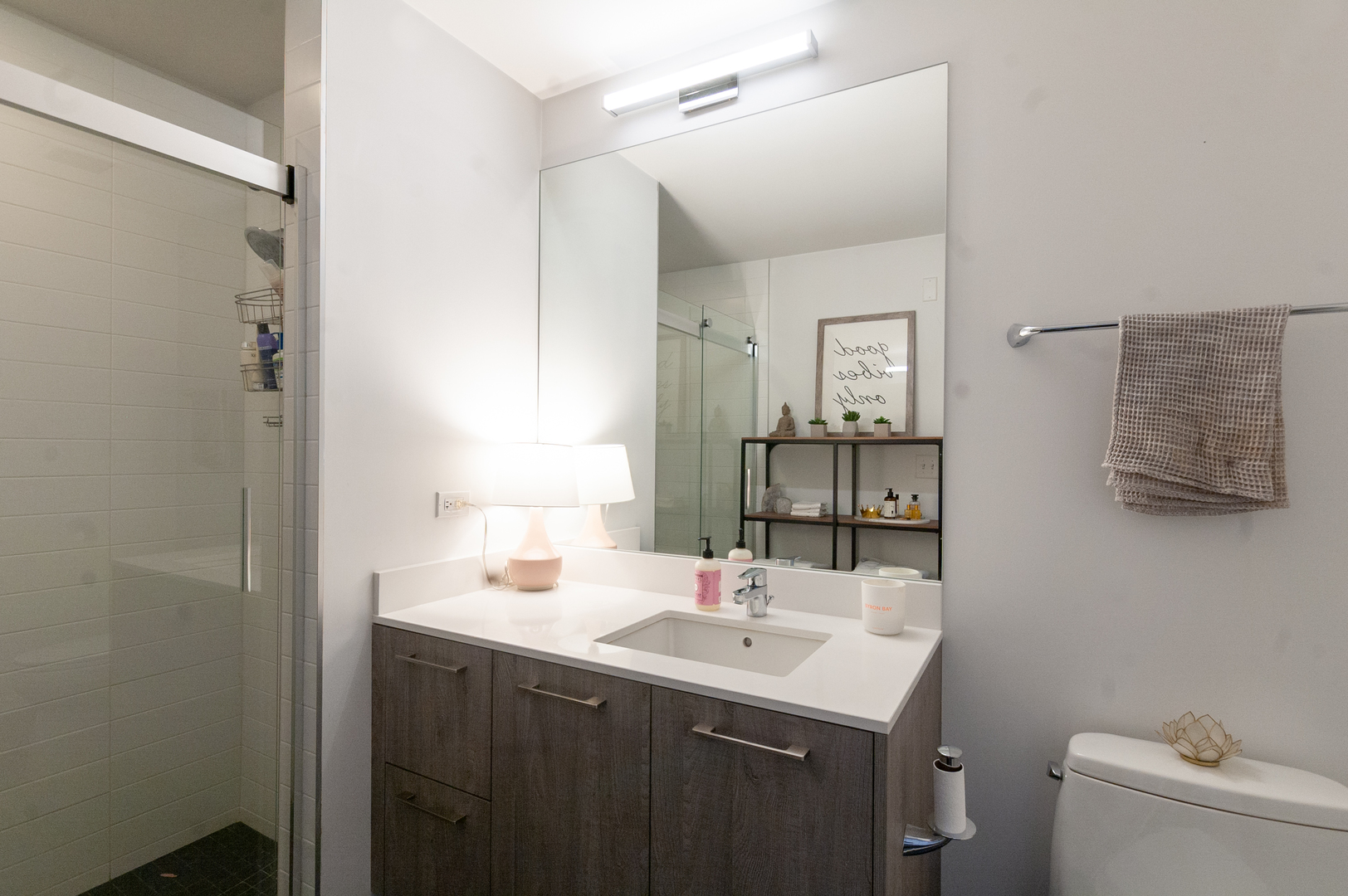 1714 W Roscoe Street Unit: 403