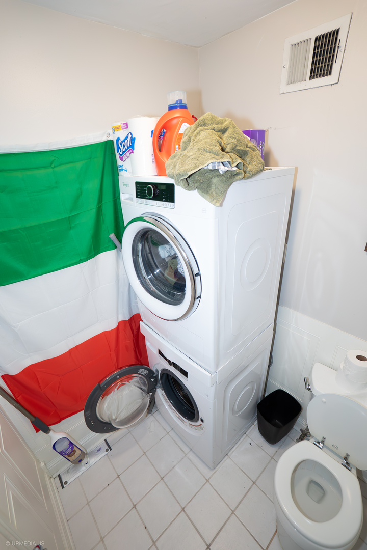 636 W Webster Avenue Unit: 103