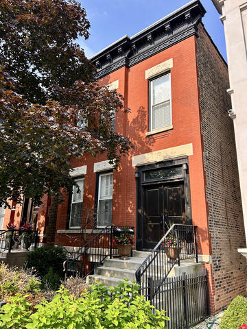 2024 N Clifton Avenue Unit: 2