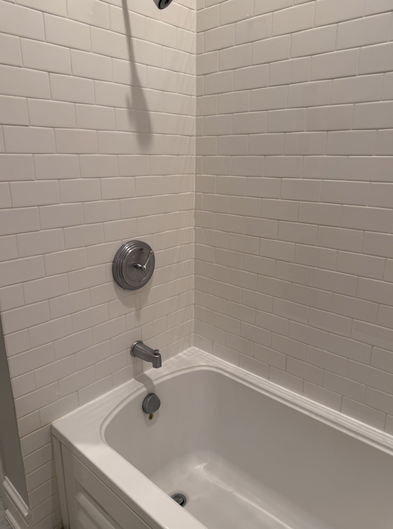 2024 N Clifton Avenue Unit: 2