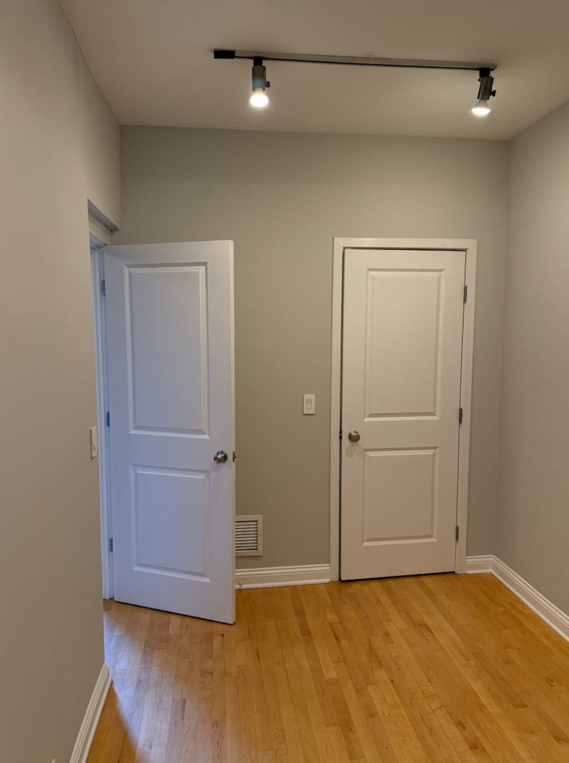 2024 N Clifton Avenue Unit: 2