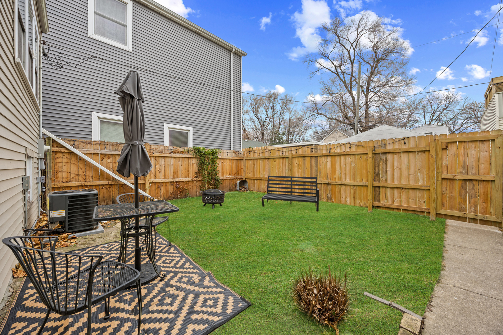 2148 W Belle Plaine Avenue Unit: 1
