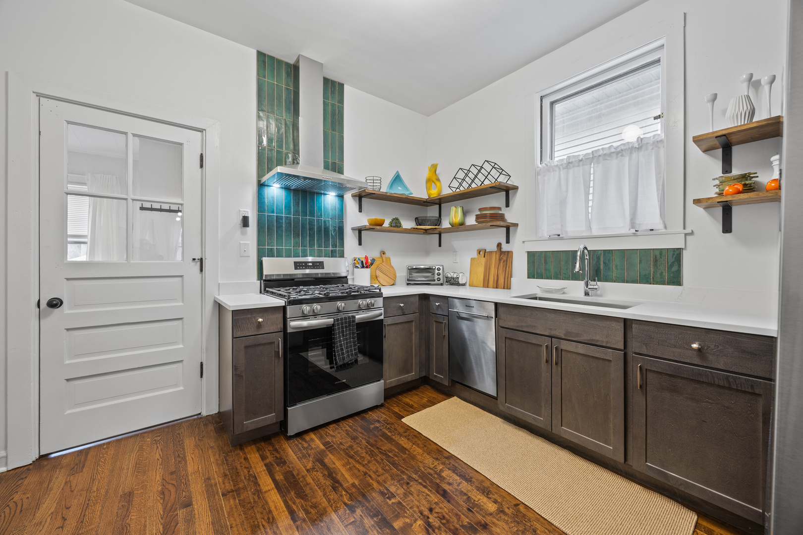 2148 W Belle Plaine Avenue Unit: 1