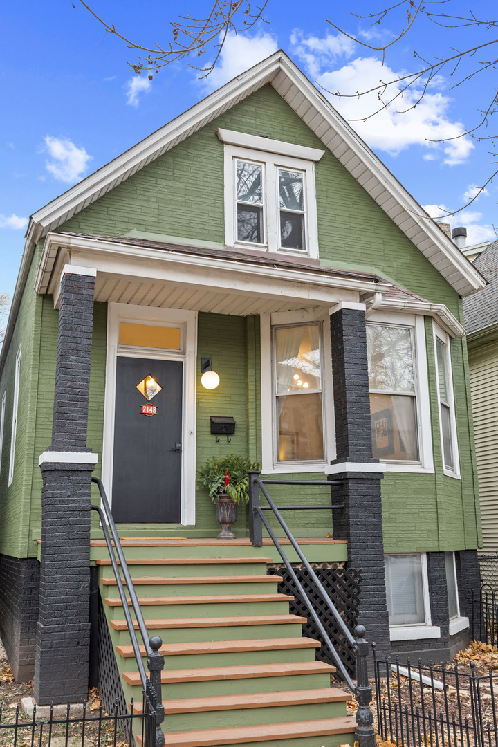 2148 W Belle Plaine Avenue Unit: 1