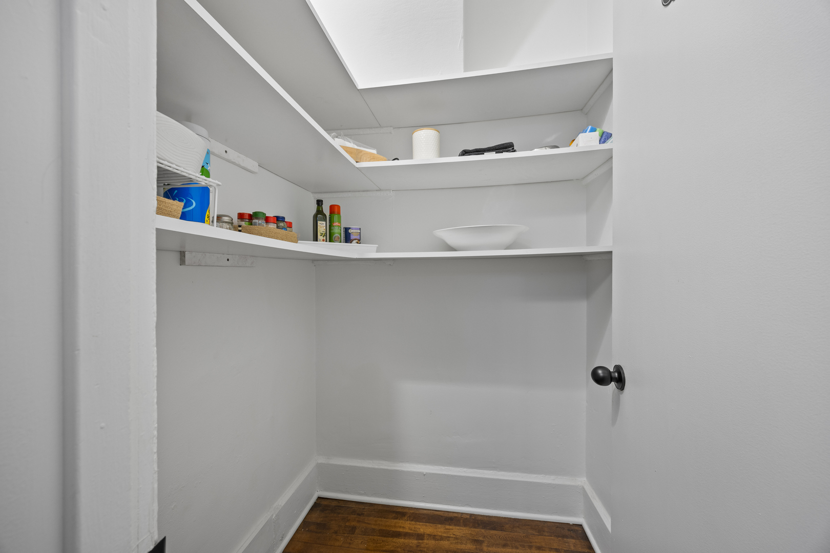 2148 W Belle Plaine Avenue Unit: 1