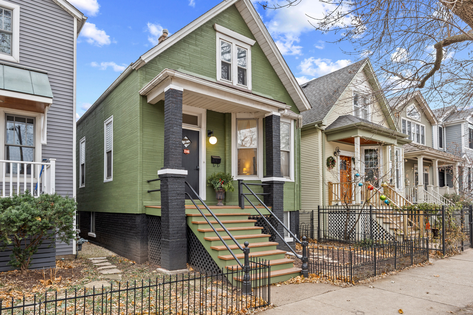 2148 W Belle Plaine Avenue Unit: 1