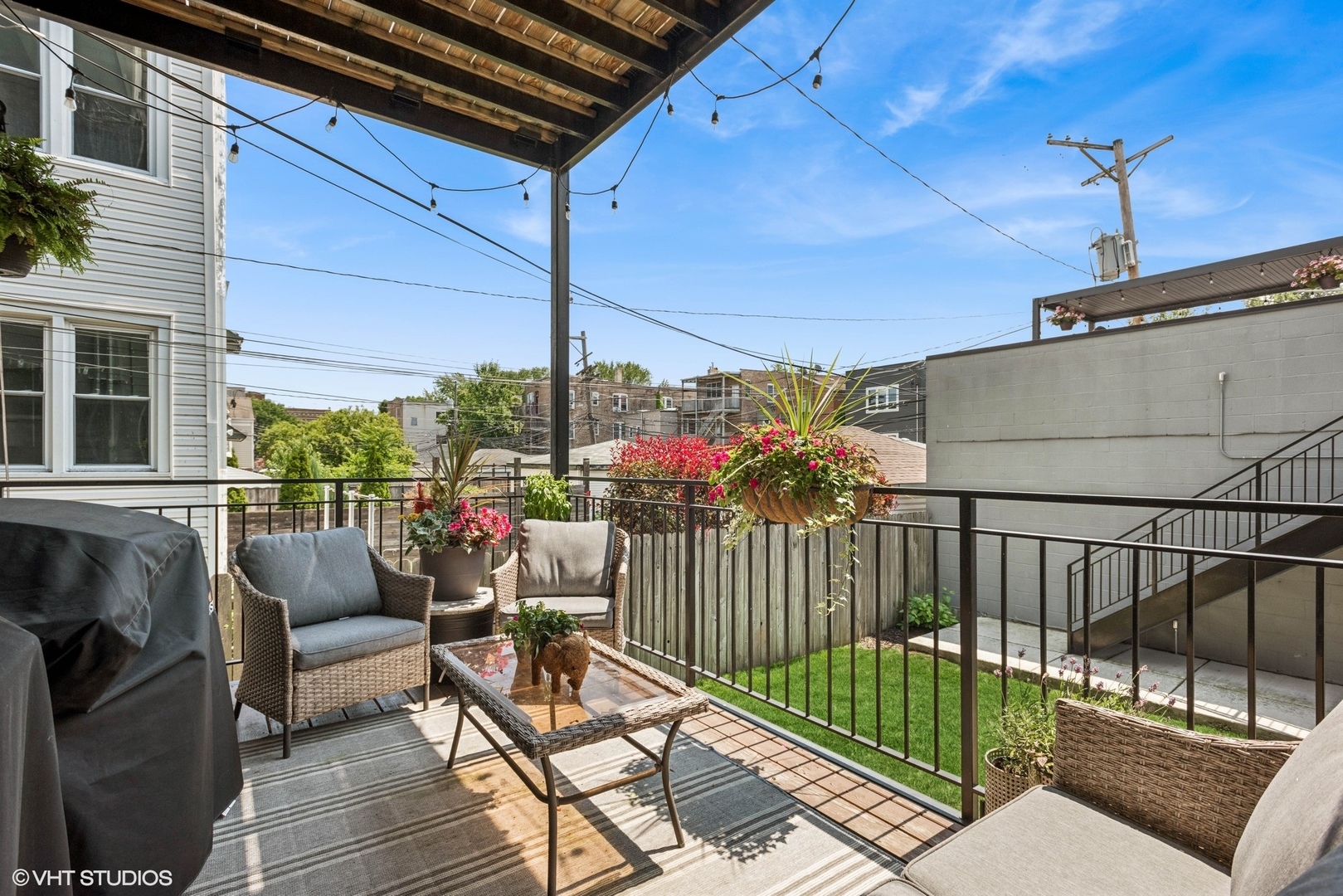 2733 W Hirsch Street Unit: 1E