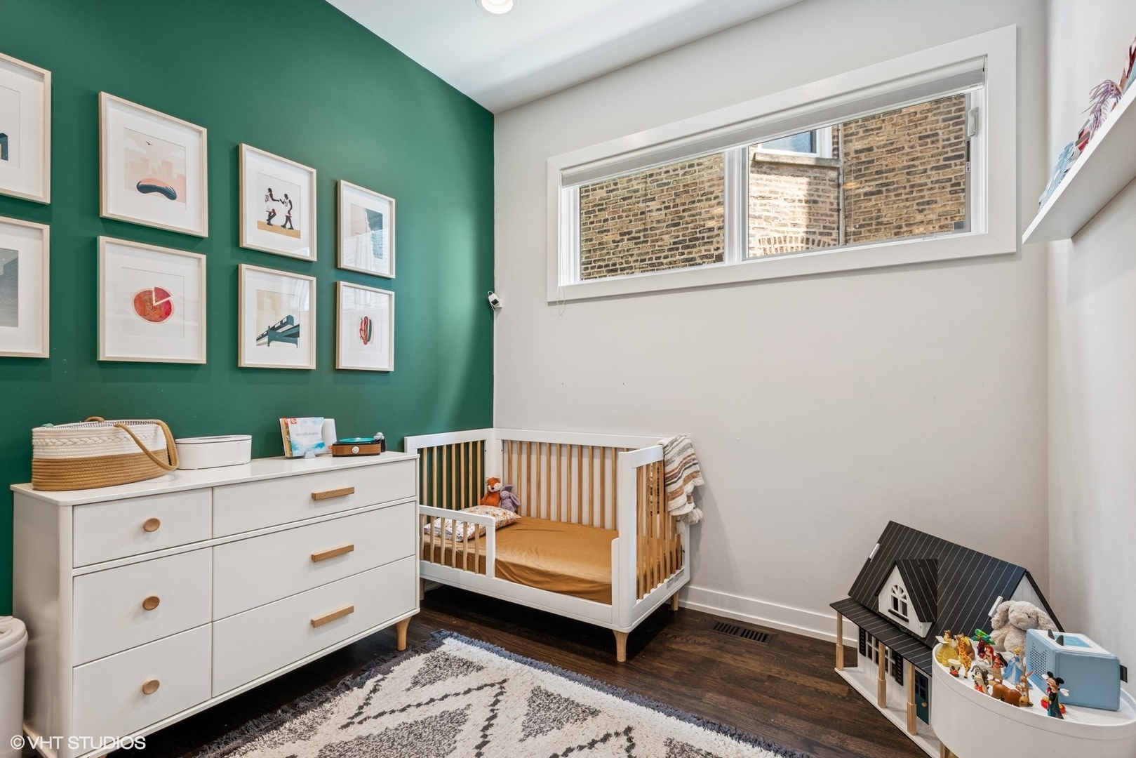 2733 W Hirsch Street Unit: 1E