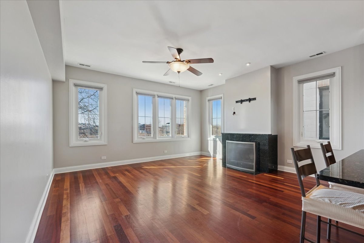2239 N Lister Avenue Unit: 402
