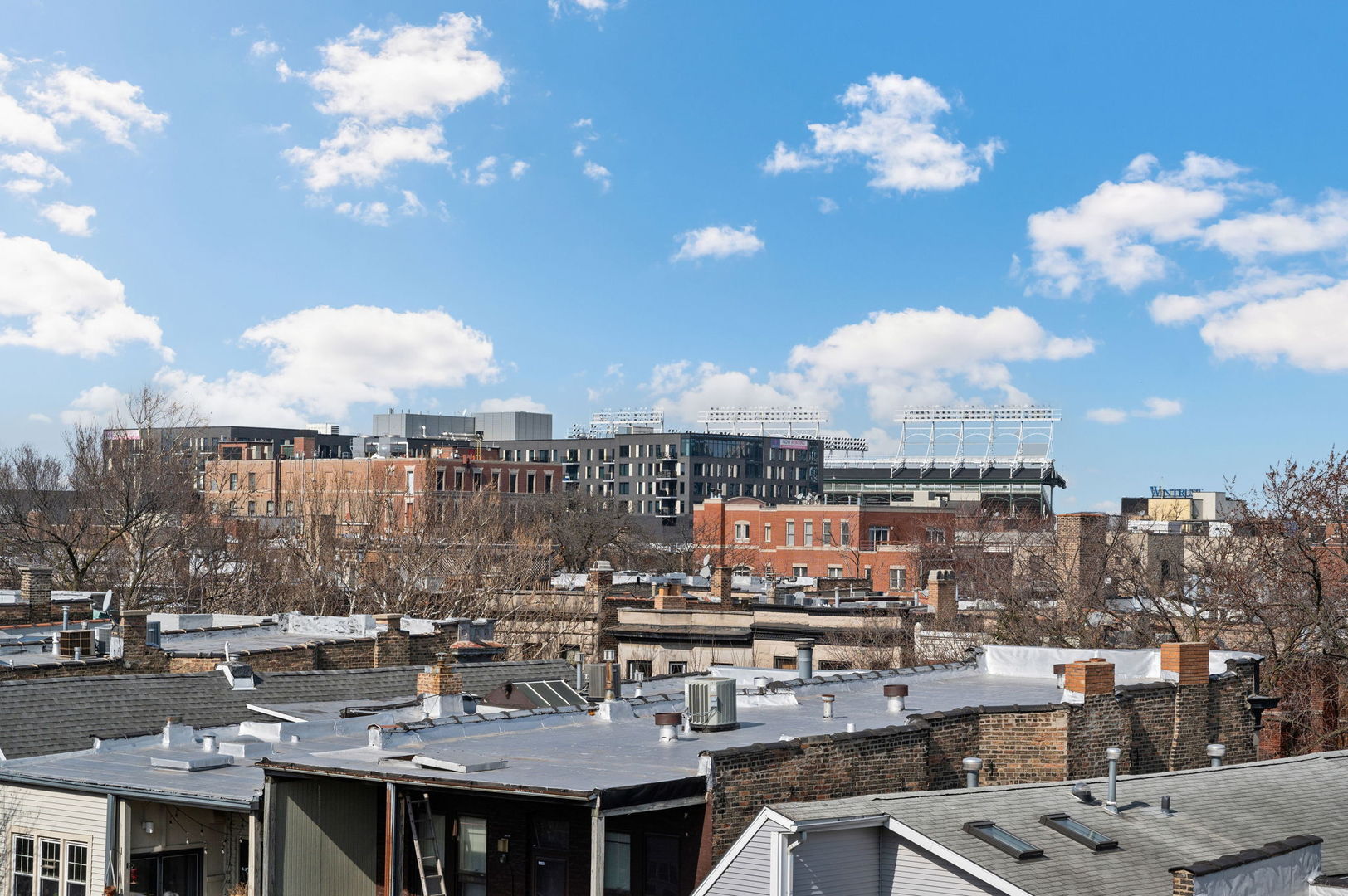 840 W Roscoe Street Unit: 4W