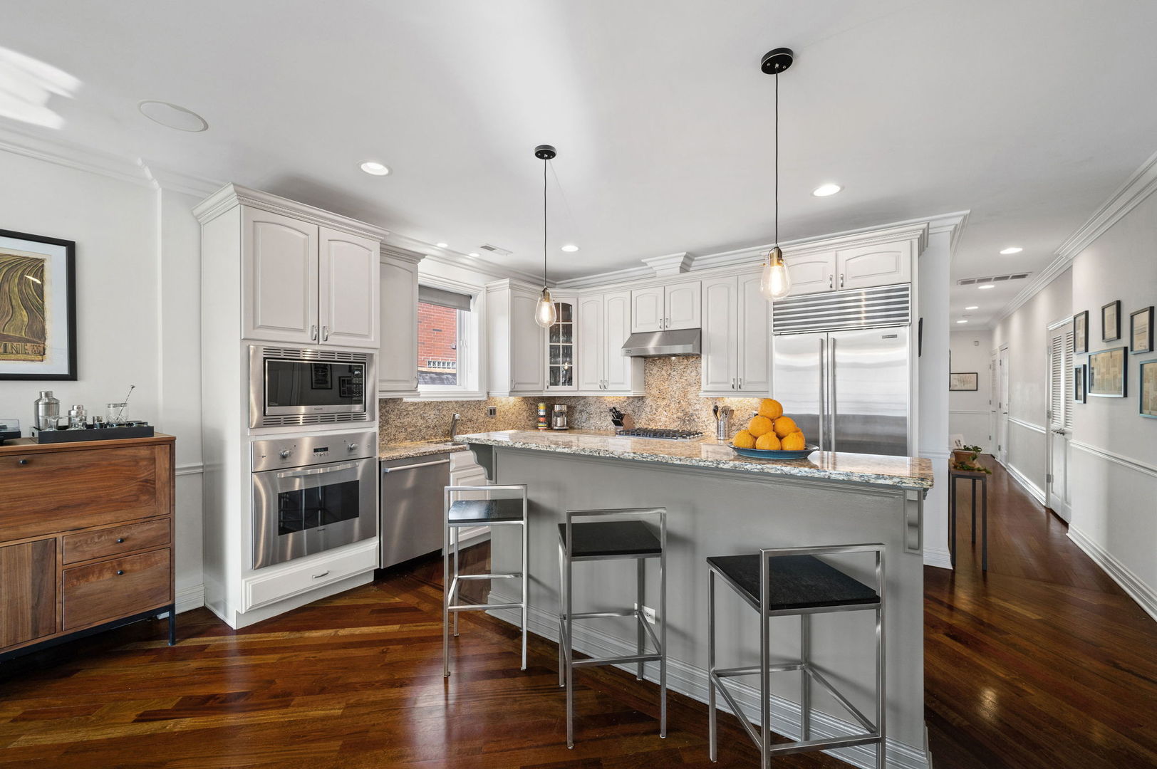 840 W Roscoe Street Unit: 4W