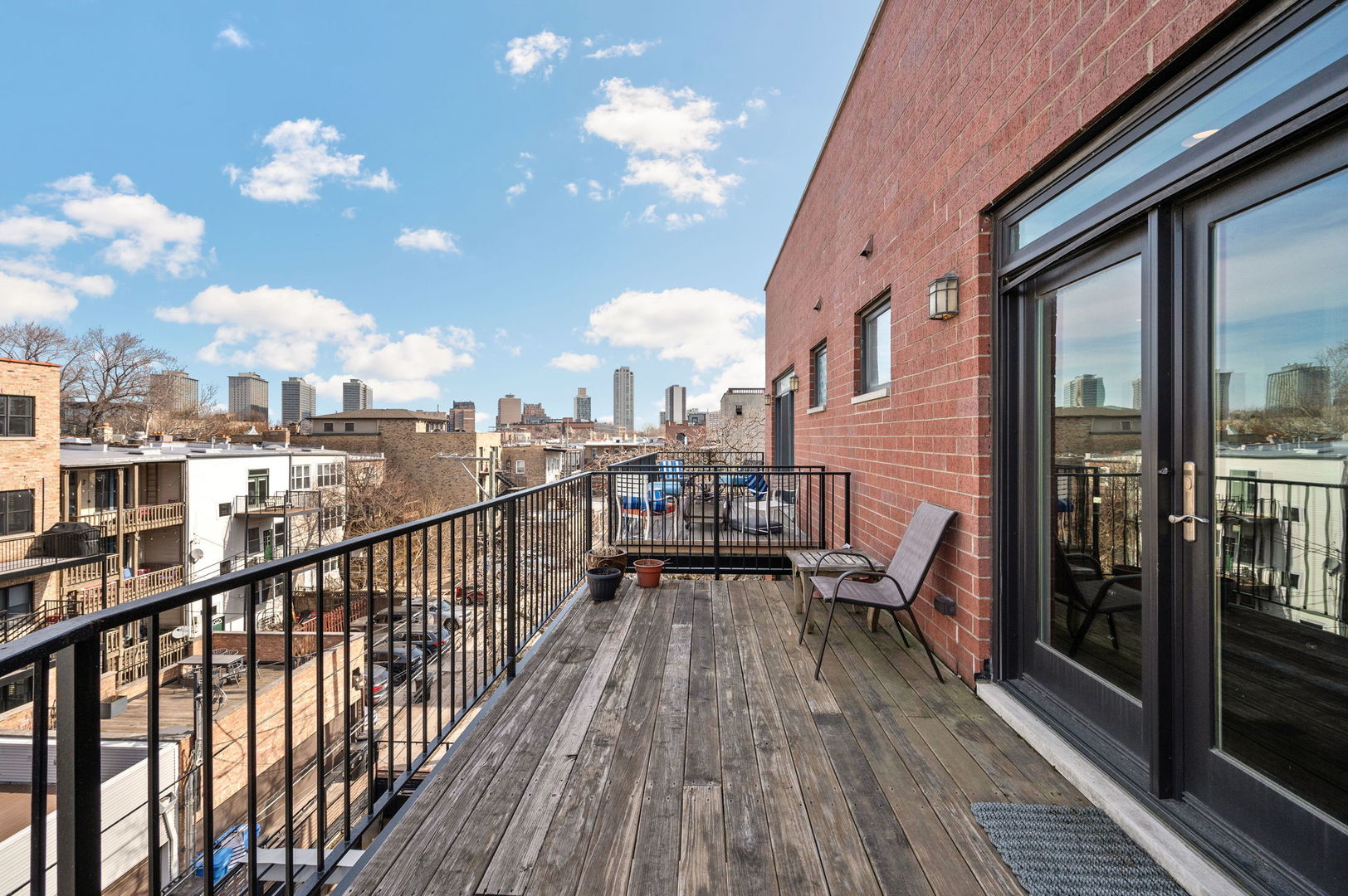 840 W Roscoe Street Unit: 4W